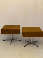 Paire de tabourets pivotants hongrois ottomans