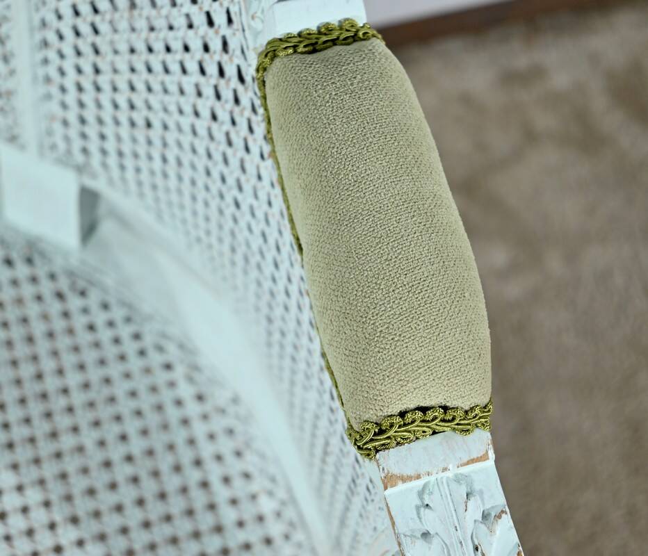 Broken Beech Duchess with Rechampi, Louis XVI style – 2nd part of the 19th century