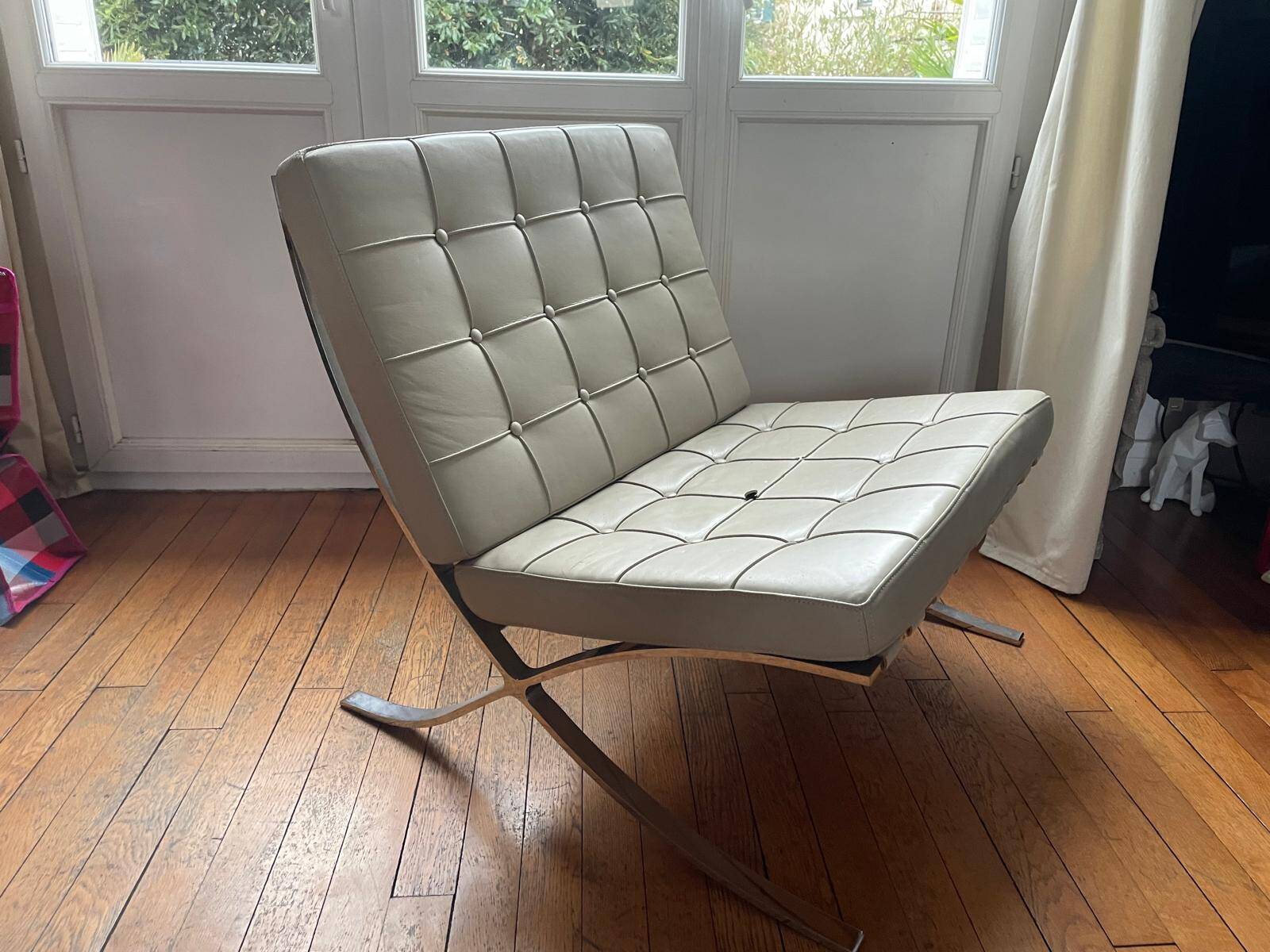 BARCELONA CHAIR REISSUE