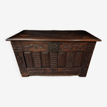 Catalan Chest Late 17th In Walnut