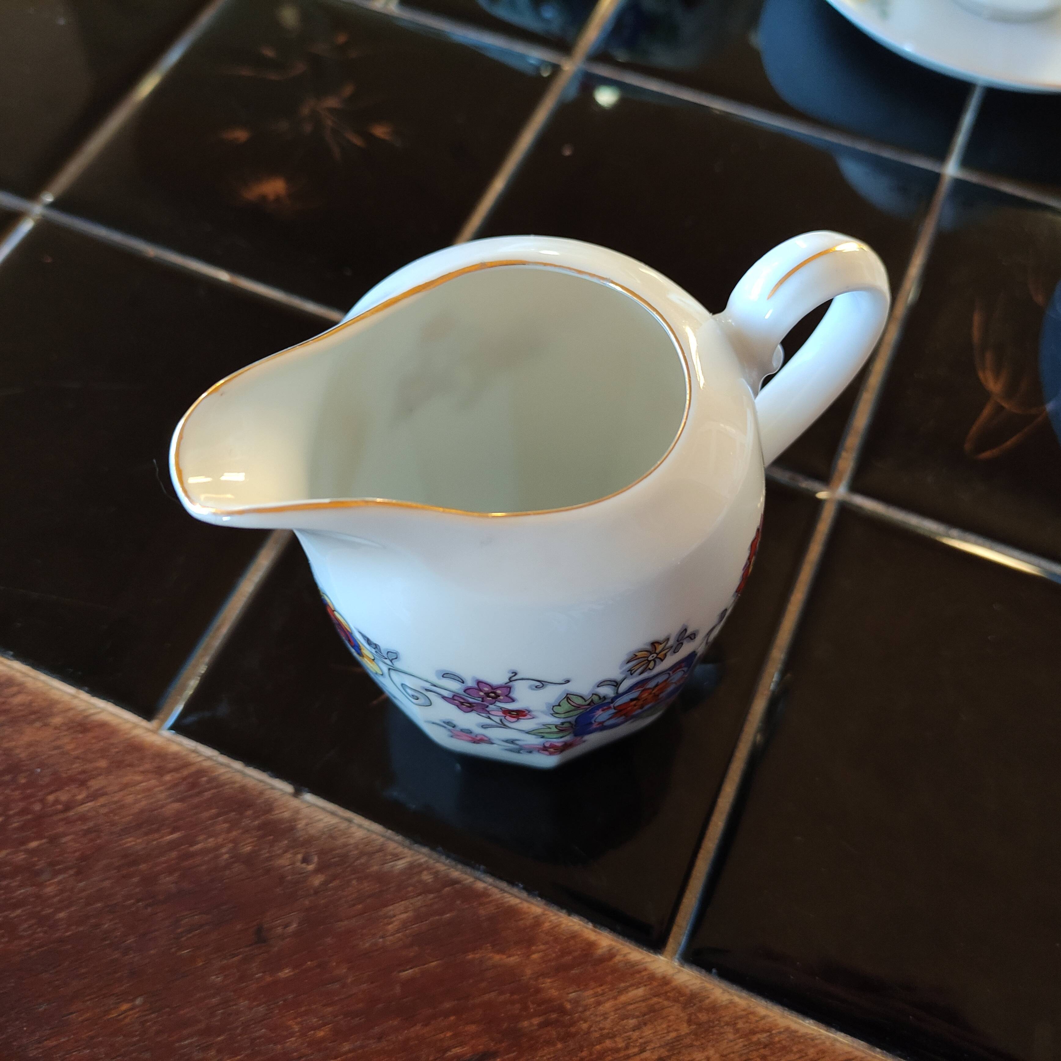 Coffee service for 12 pers. Victoria of the 20s