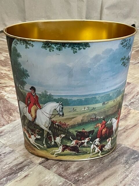 Massilly silkscreened sheet metal paper basket