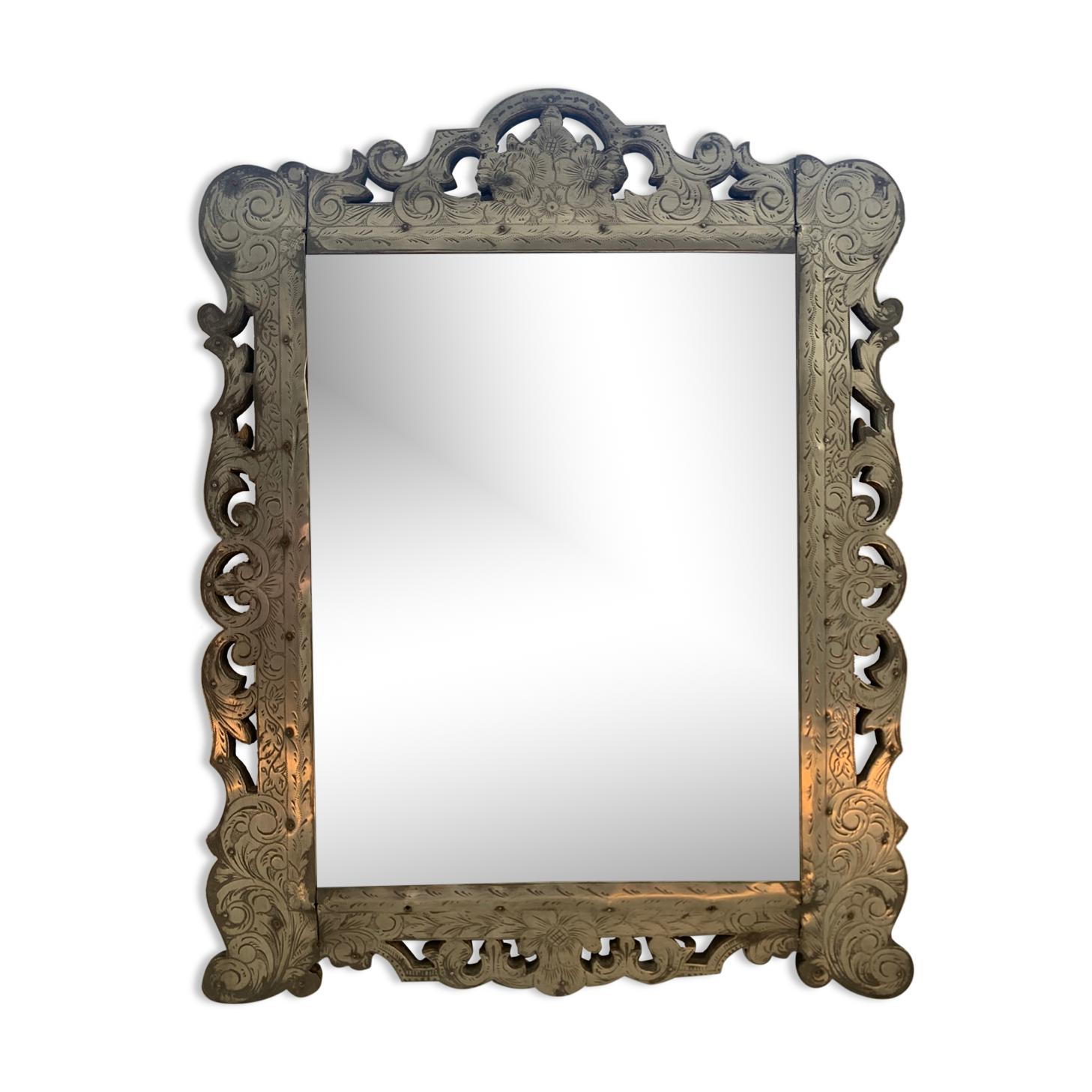 Eventful beveled mirror and openwork period 1900 repelled tin decoration