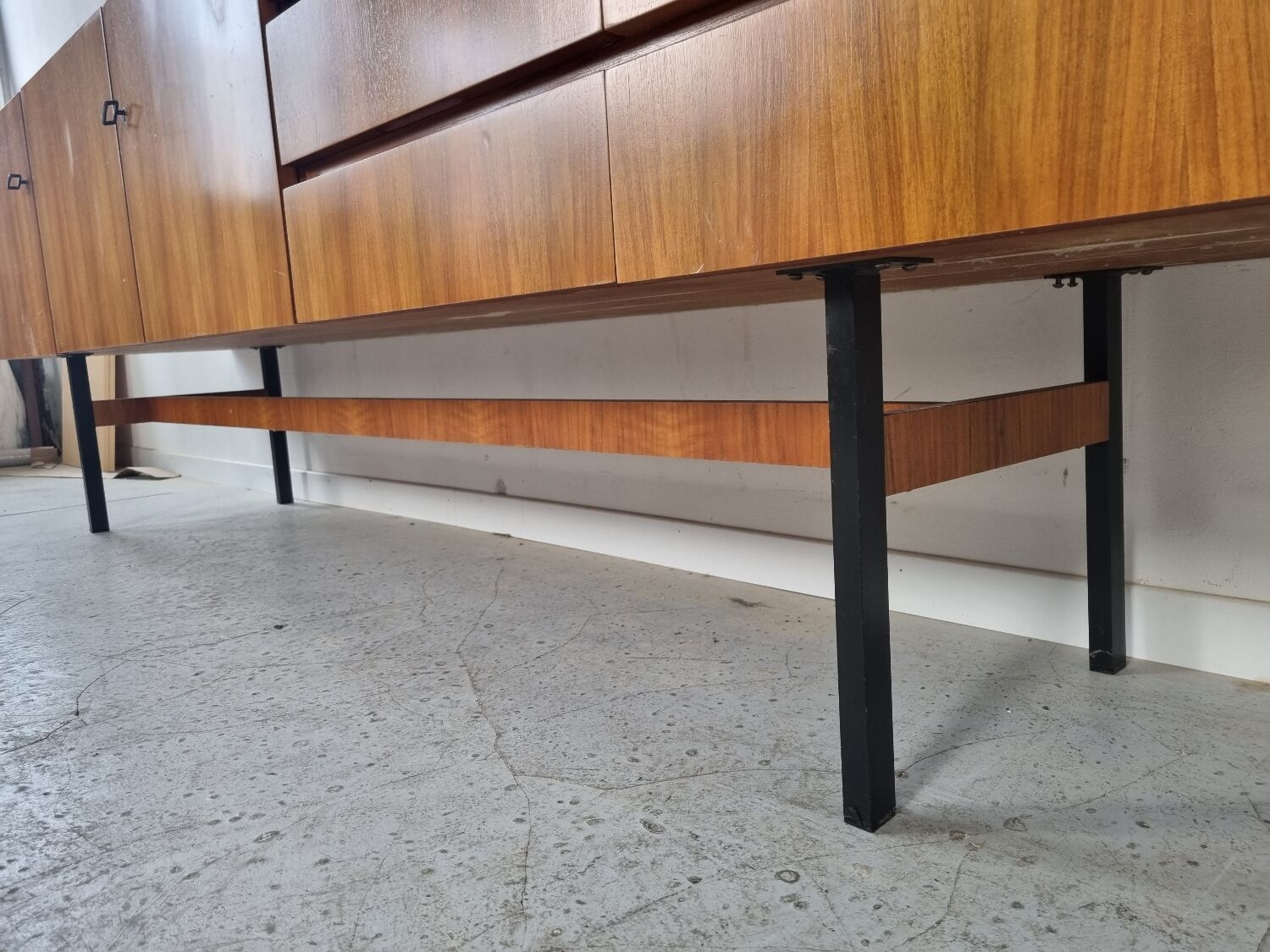 Scandinavian rowning Musterring walnut 60s