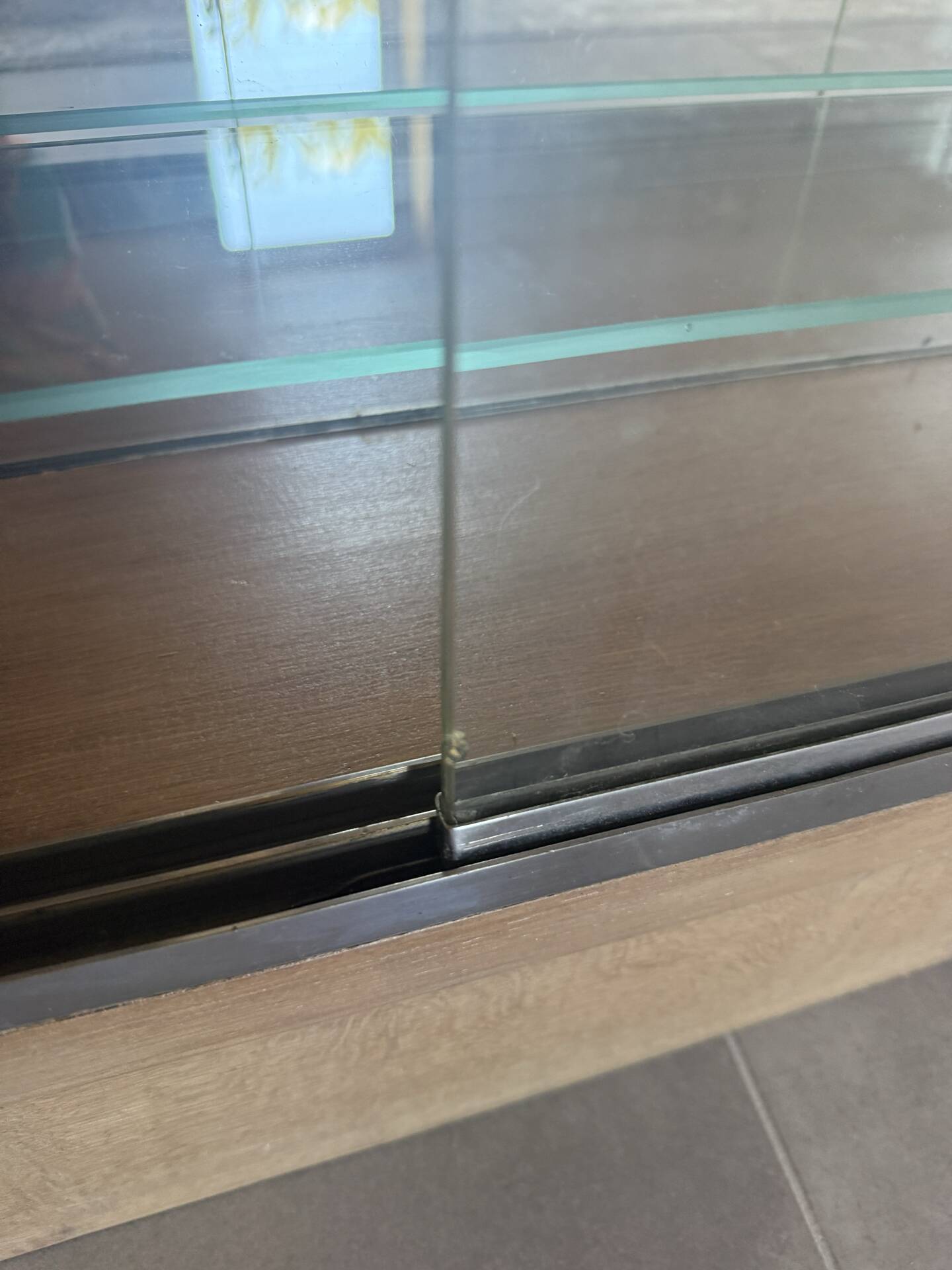 meuble de métier / vitrine de pharmacie