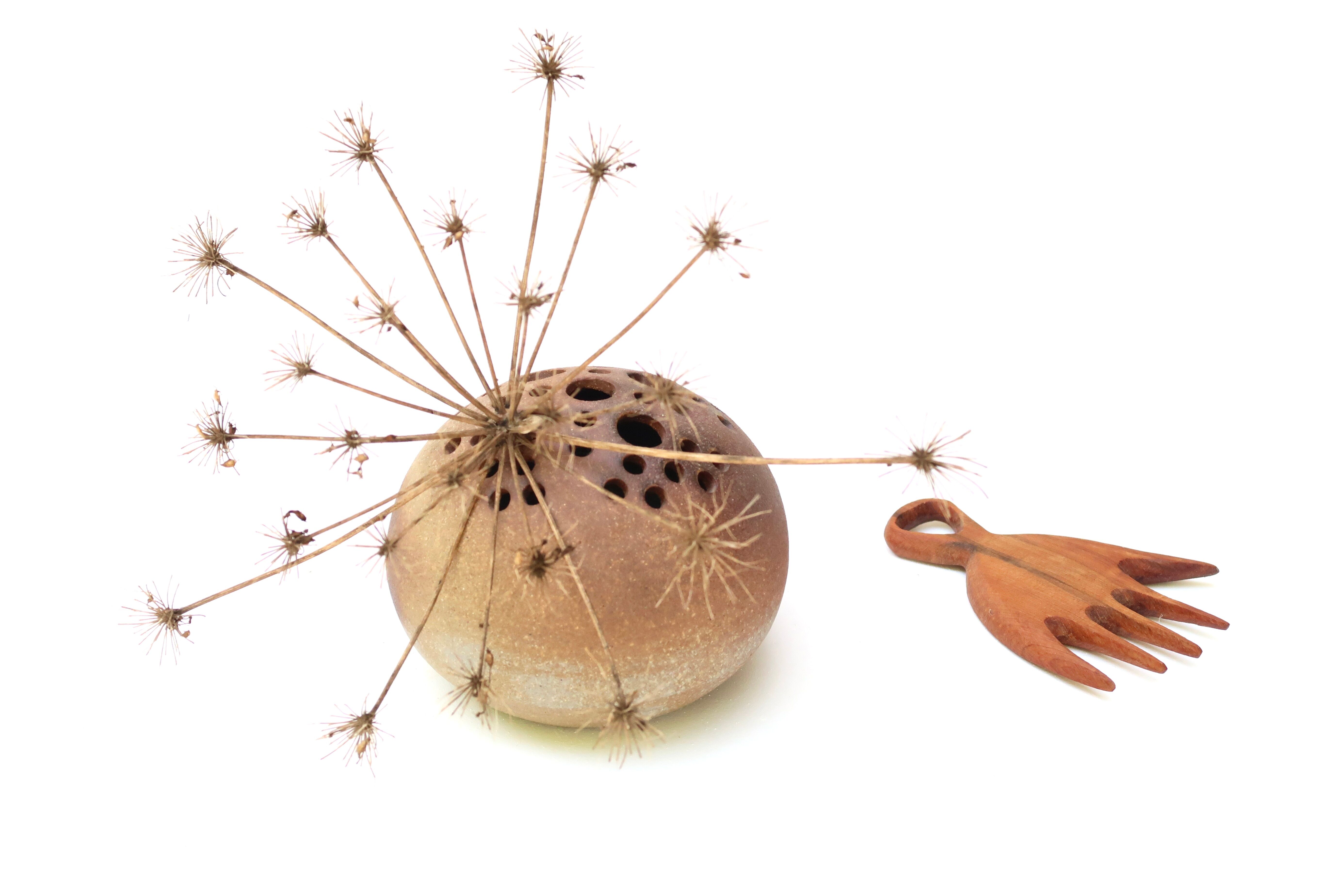 Vase pique fleurs en grès, années 70
