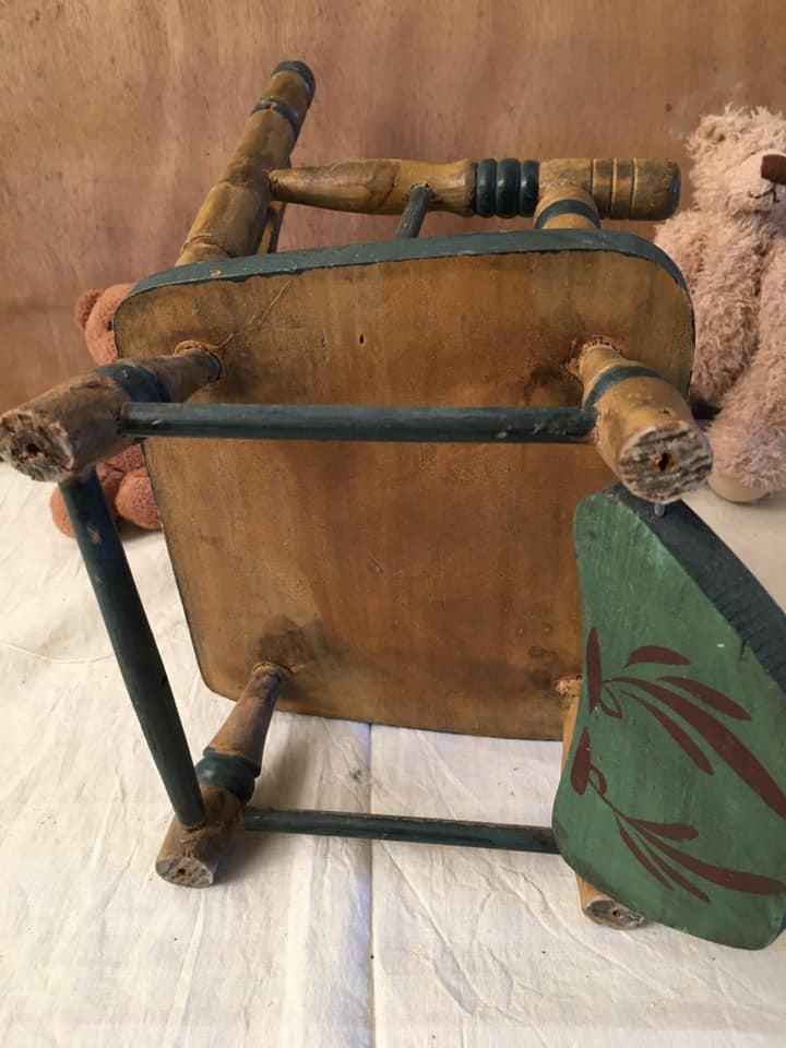 Chaise en bois de type régionale