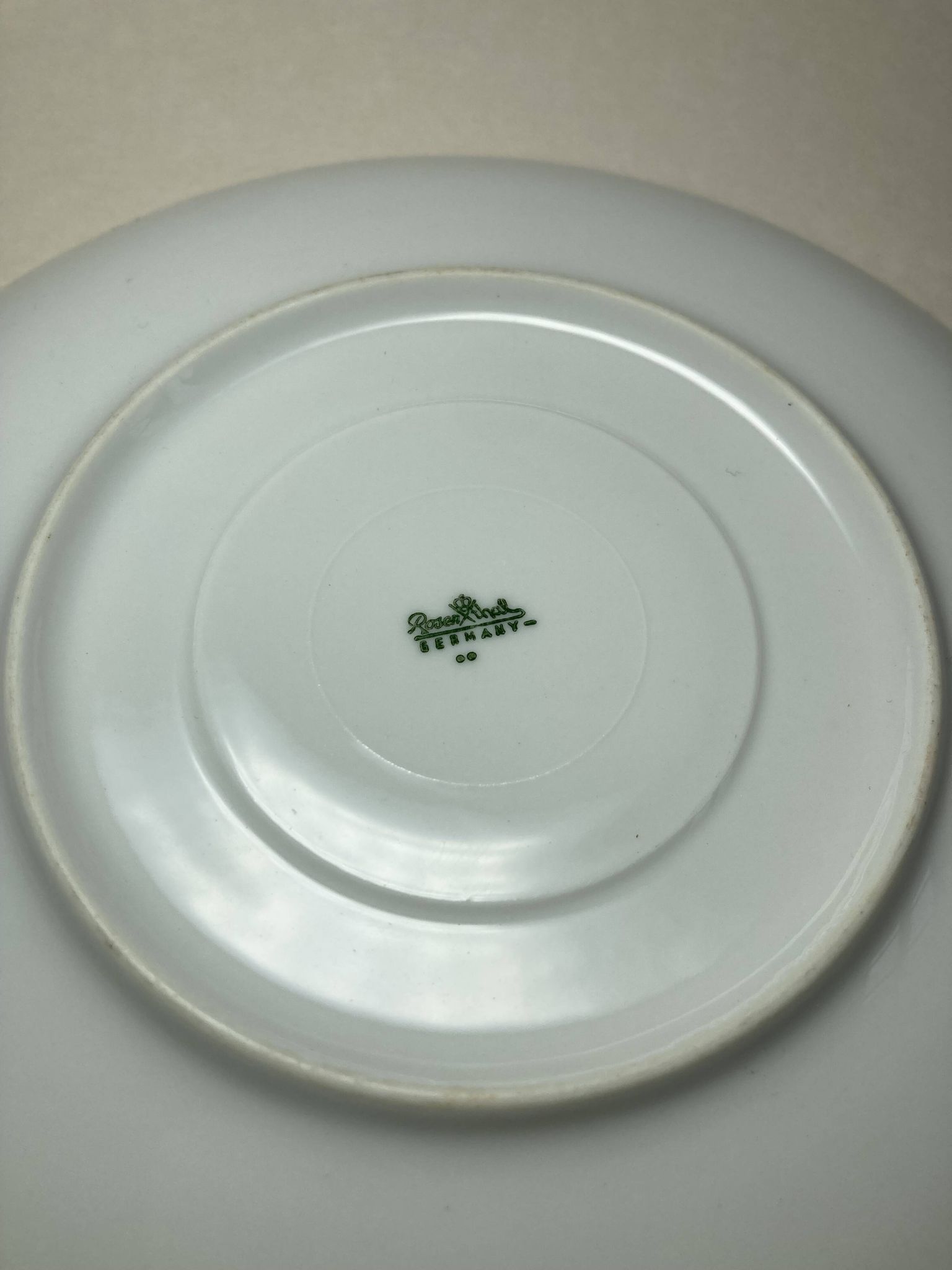 Plats en porcelaine
