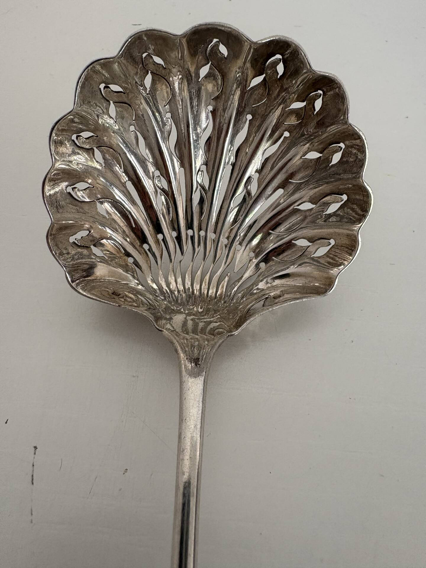 Cuillère, saupoudreuse en argent