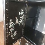 Armoire chinoise ancienne laquée noire