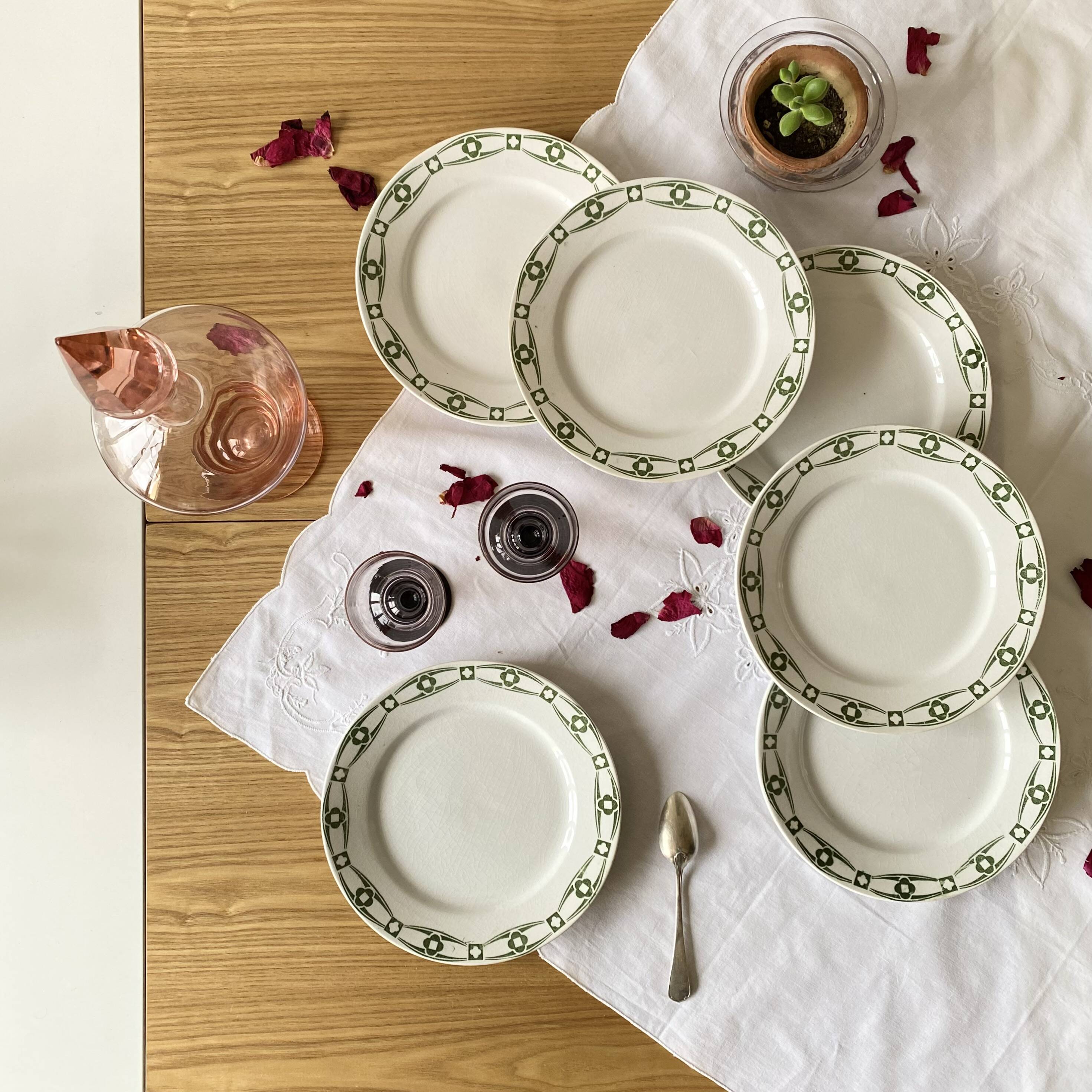 6 Creil and Montereau Labrador terracotta dessert plates, Annecy pattern