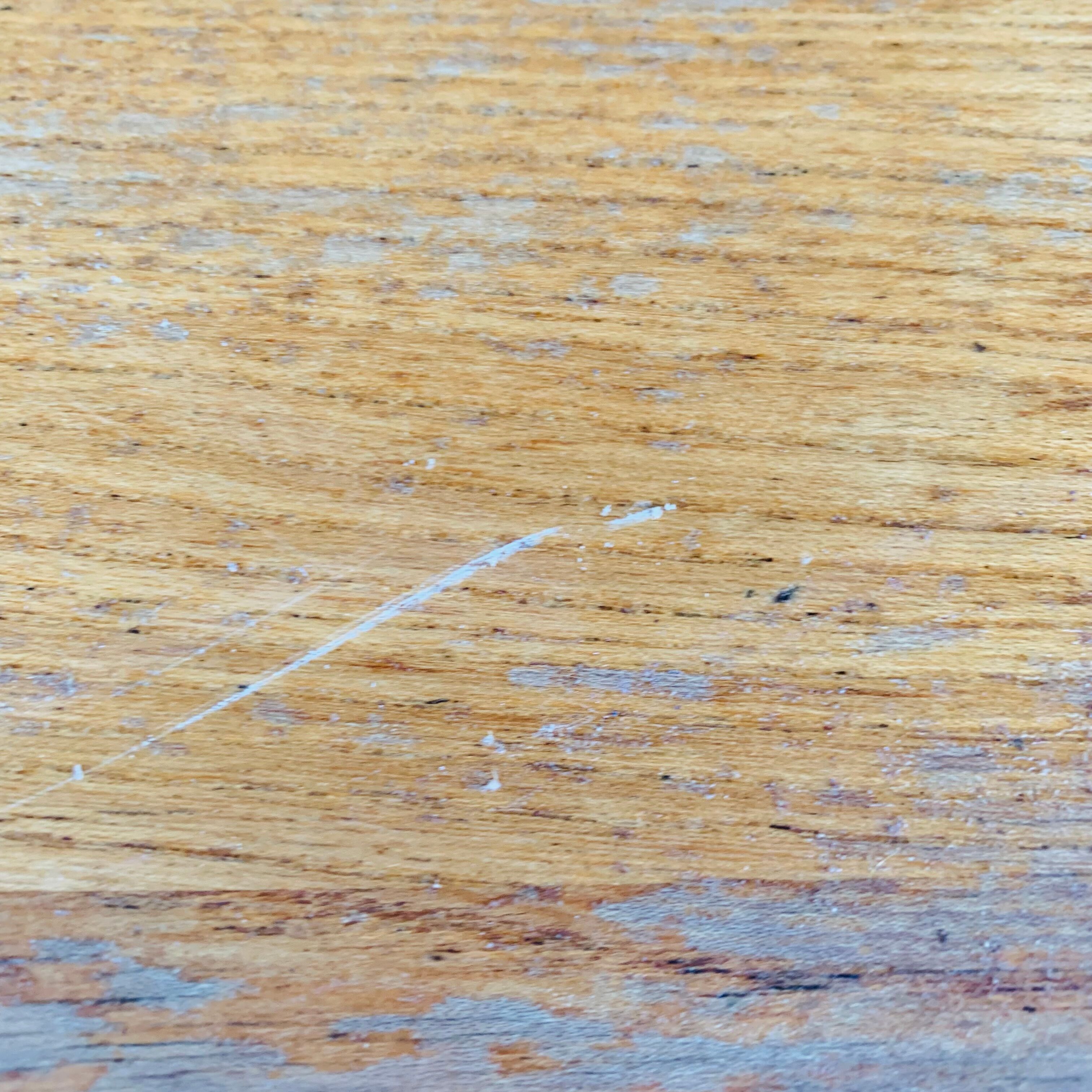 Elm table from Aranjou