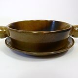 Vintage service plates and serving trays, 39 pieces, silk-screened.