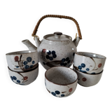 Japanese teapot and cups