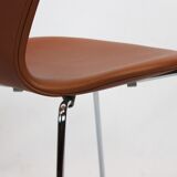 Lot de 4 chaises modèle 3107 par Arne Jacobsen et fabriqué par Fritz Hansen