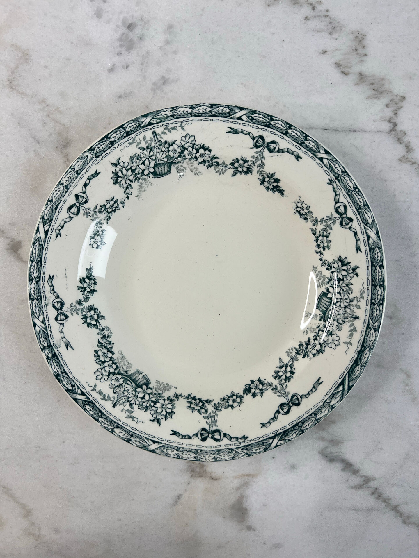 Set of 12 deep plates in ironstone Ninon 24cm
