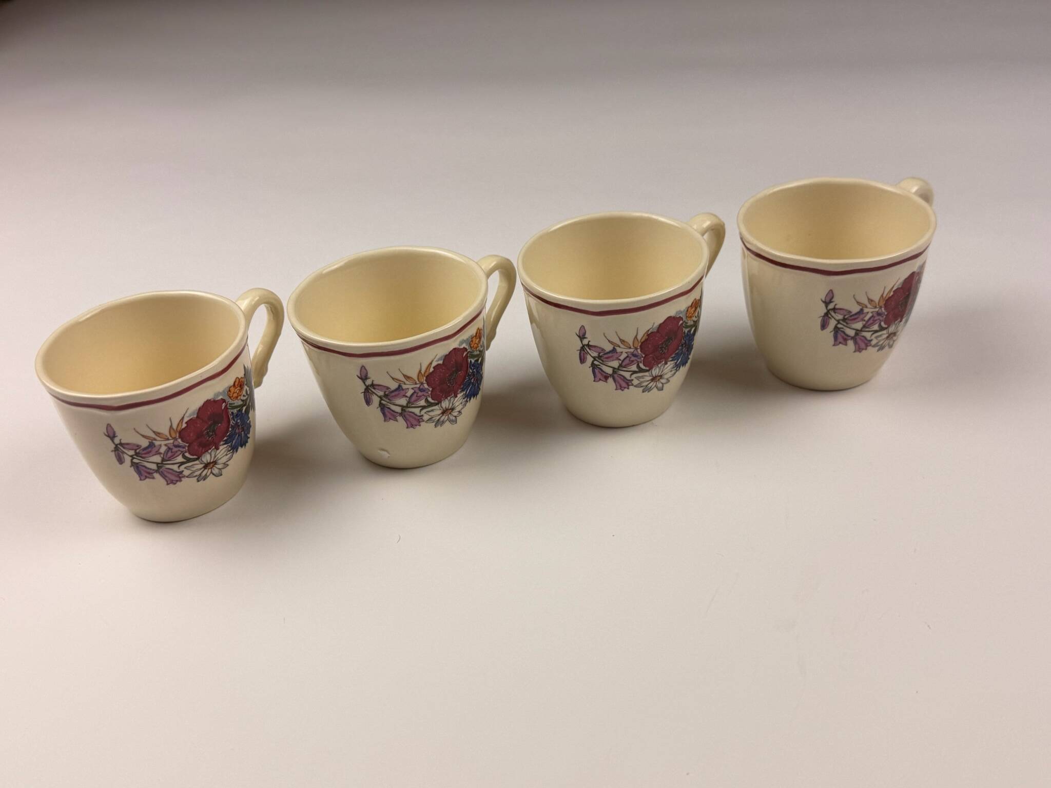 Set of 4 vintage Agreste mugs