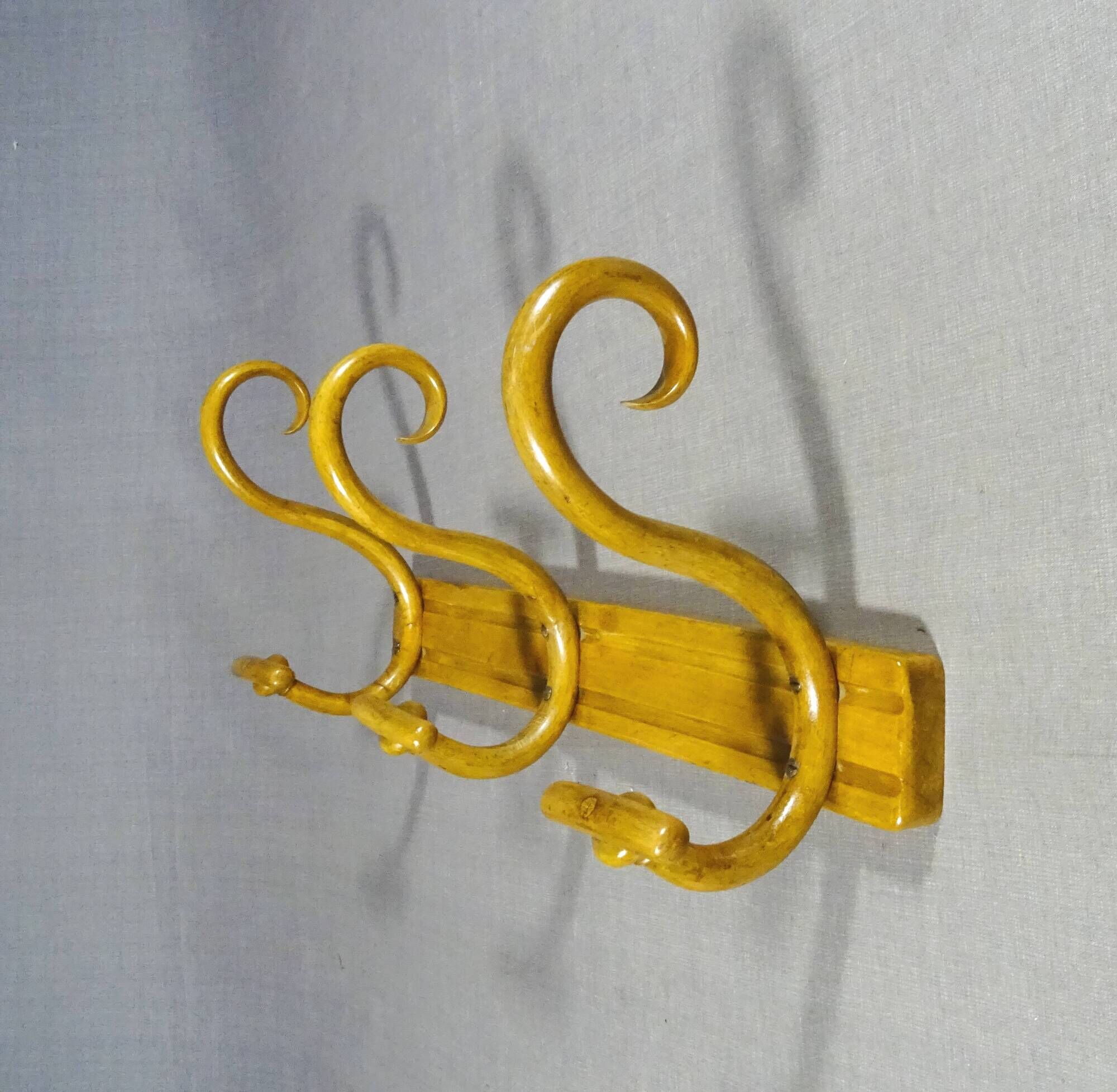 Wall coat rack Curved wood-Thonet with 3 hooks-1910 -