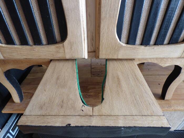 Small Louis XV style support buffet with 2 doors and 2 drawers.