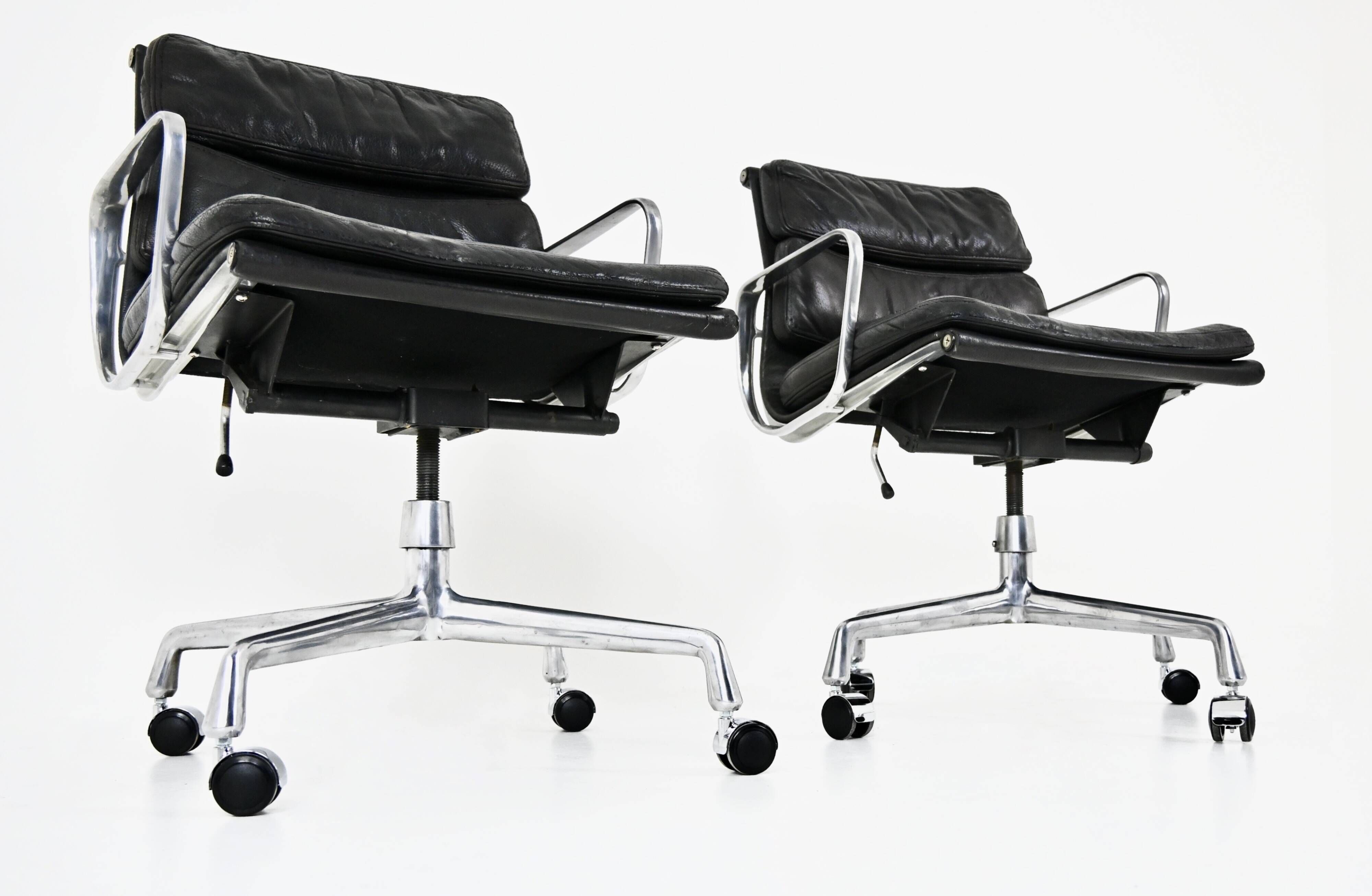 Chairs by Charles and Ray Eames for Ring Mobelfabrikk Norway, 1970s