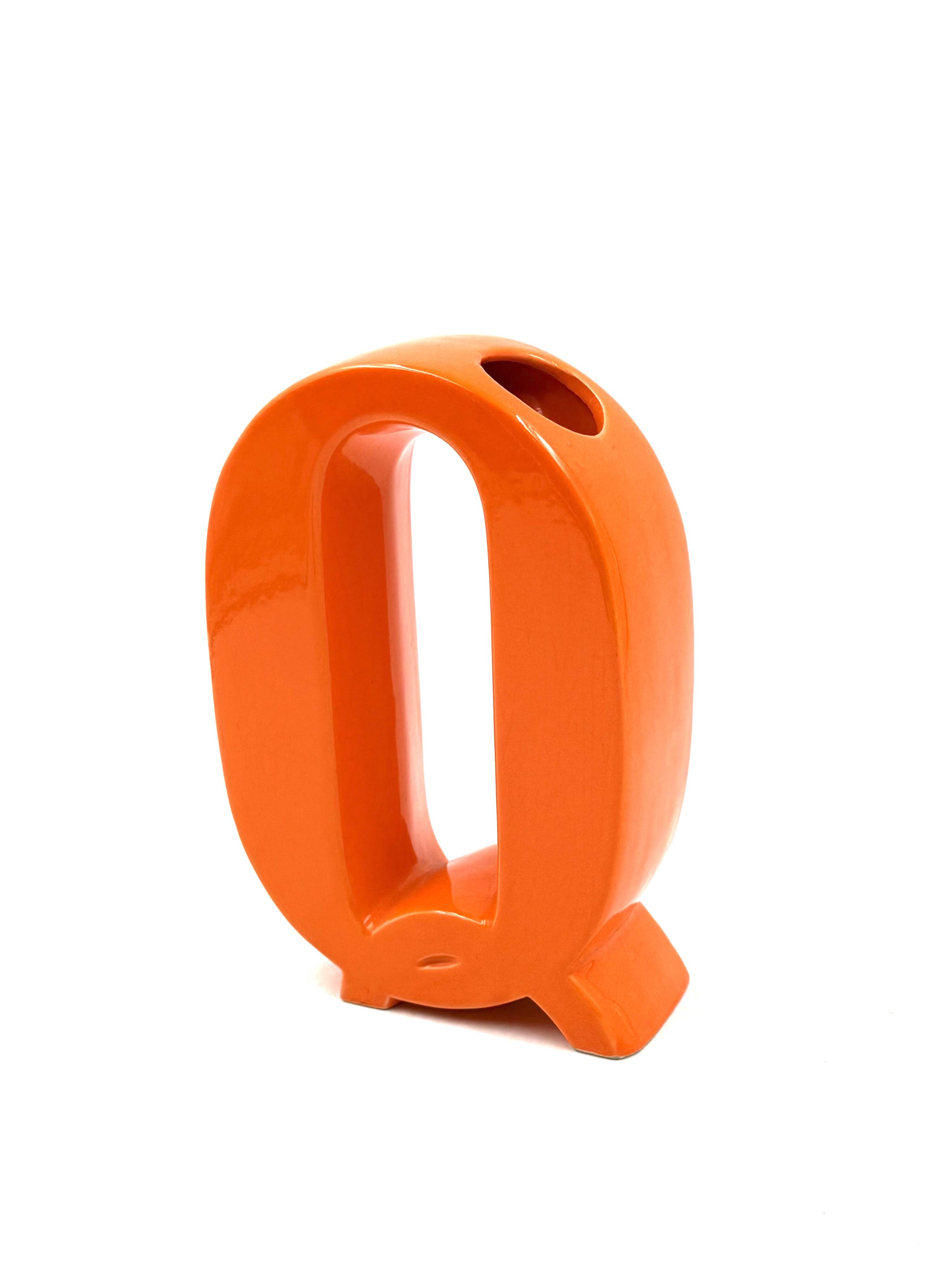 Space age orange Q letter shaped ceramic vase, Marcel Radureau France 1970