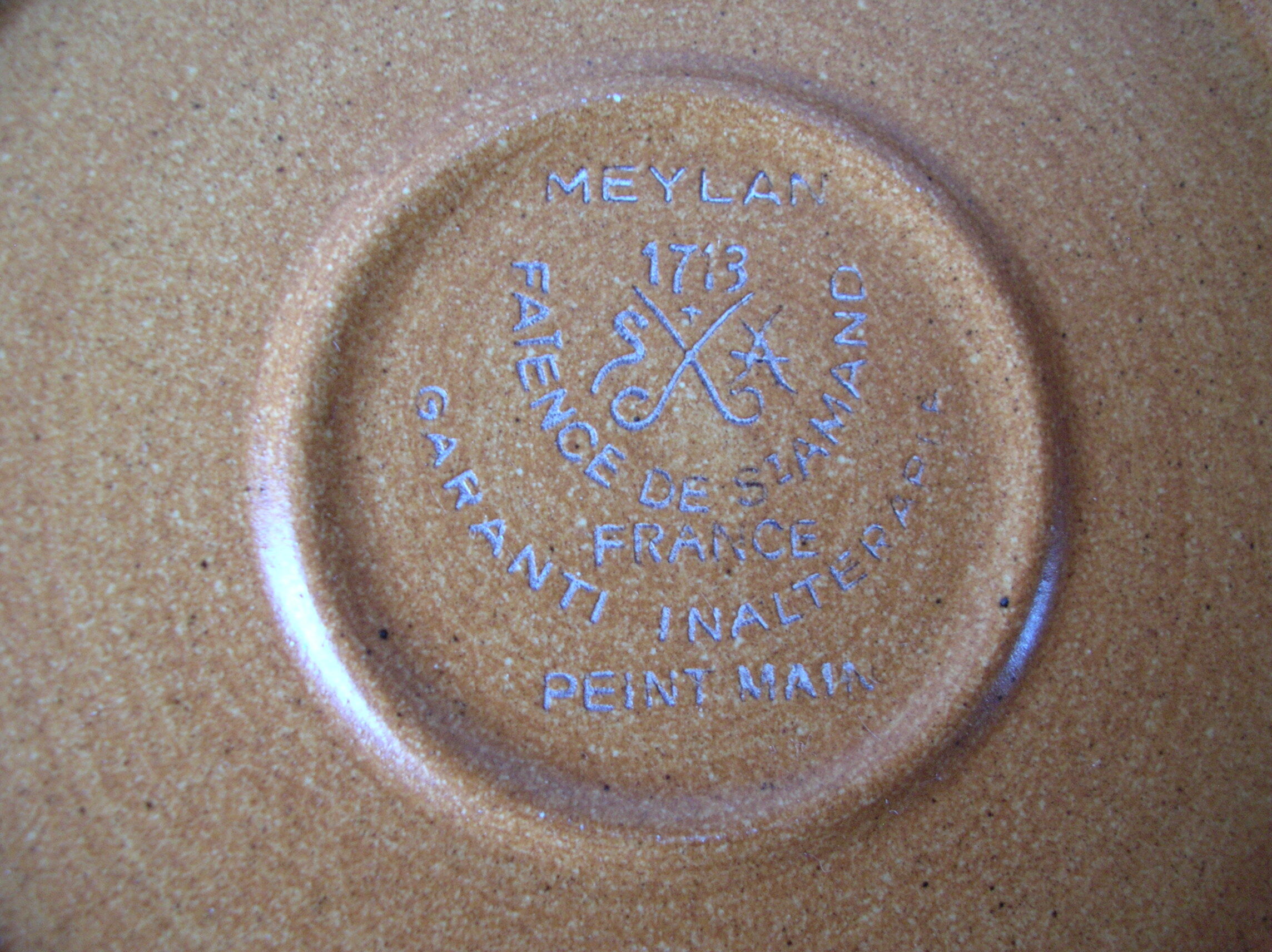 Set of 9 old large flat plates in sandstone series Meylan faience St Amand