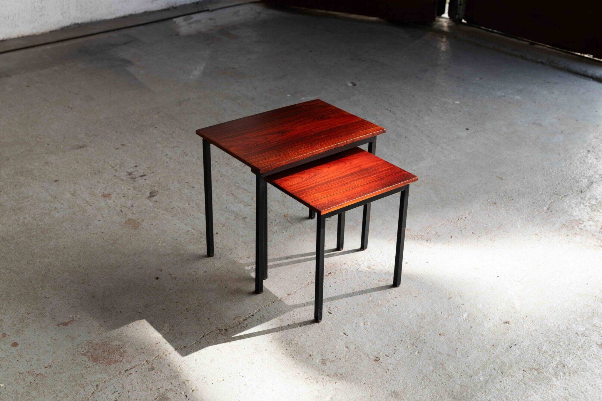 Ensemble de 2 tables gigognes par Cees Braakman