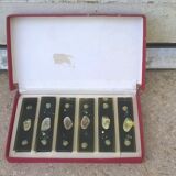 6 resin knife holders with shellfish inclusion year 60
