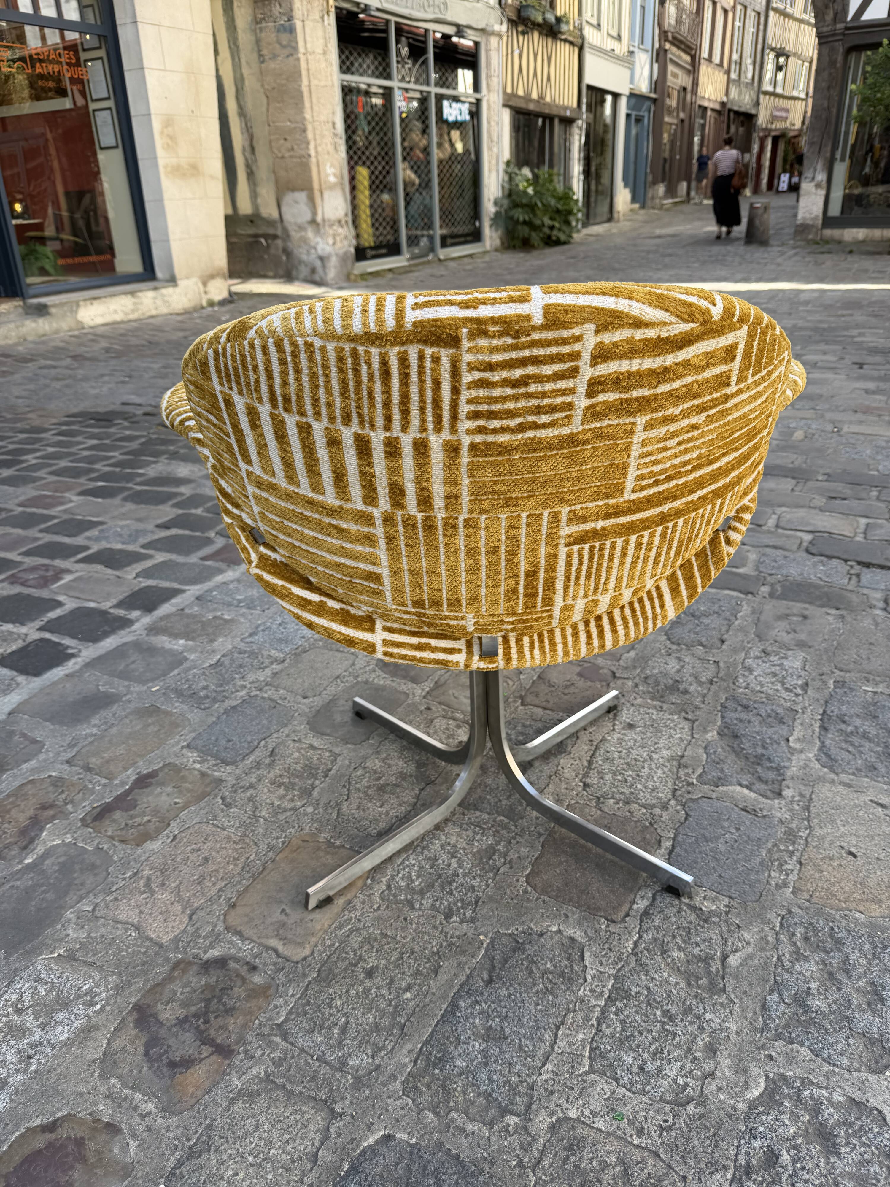Fauteuil tulip midi de pierre paulin edition artifort