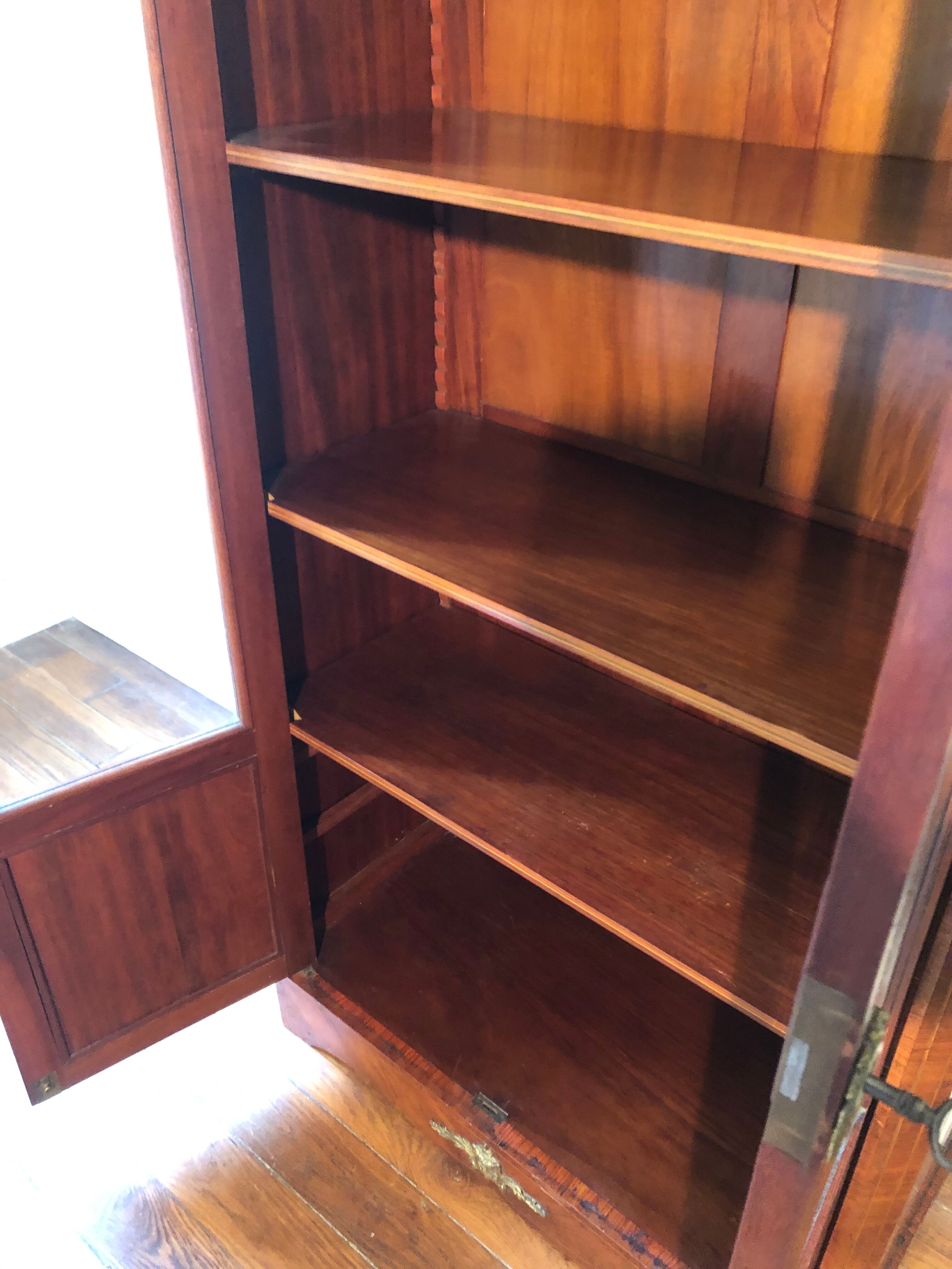 Louis XVI style library period XIXth century