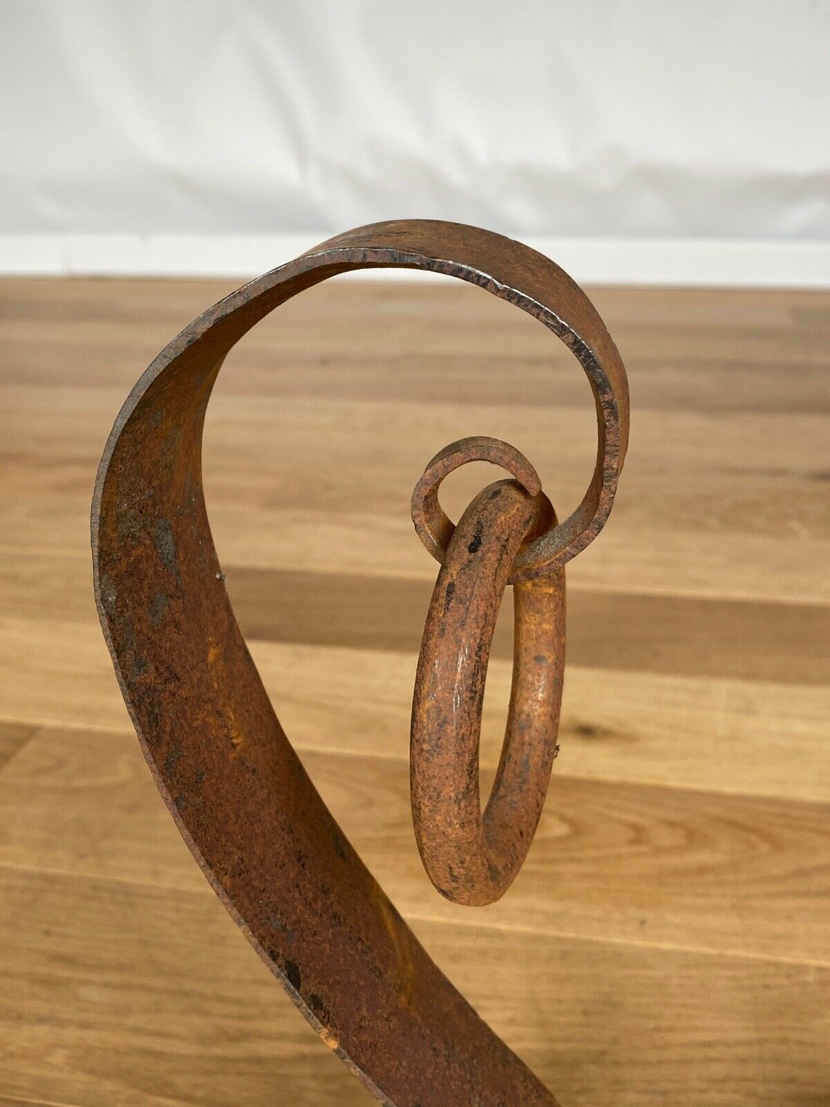Pair of snake chenets and brutalist rings 1970 raw metal