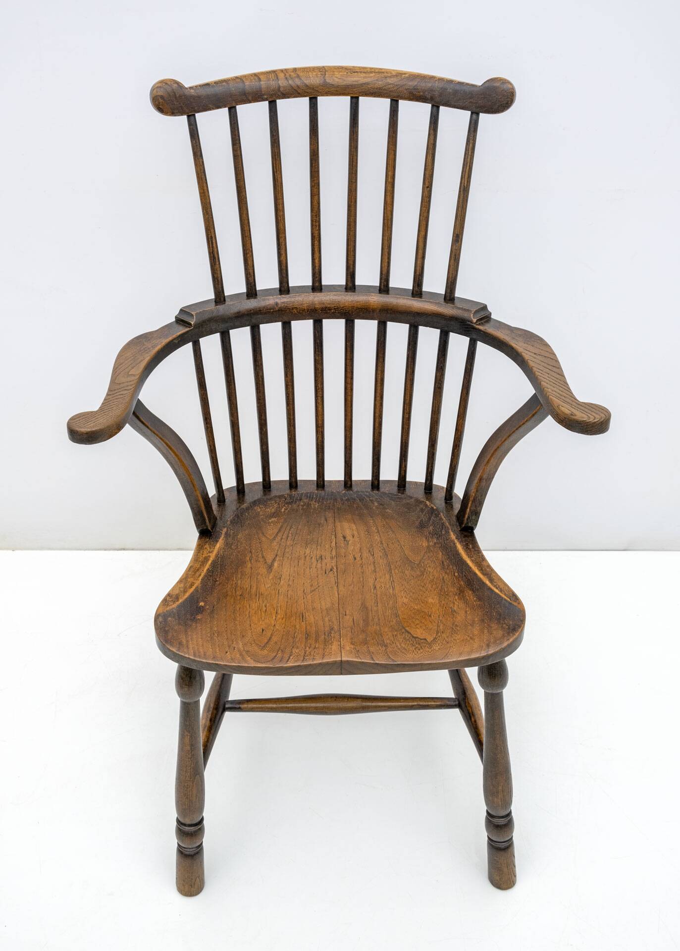 9th Century Fine English West Country Comb Back Windsor Chair