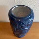 Vase of dancing girls in a farandole