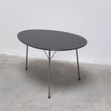 Rare 'Egg' table by Arne Jacobsen for Fritz Hansen, 1952