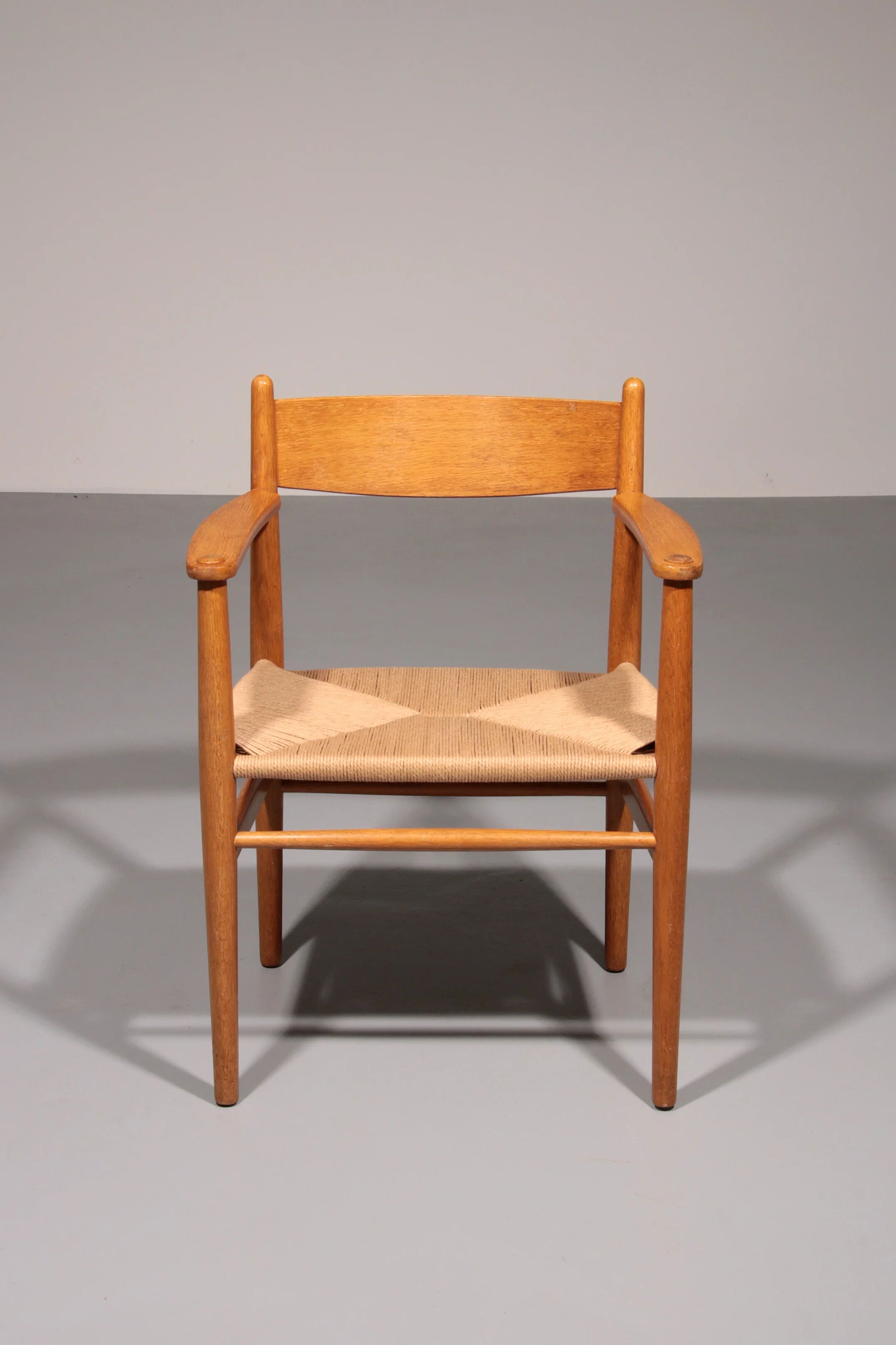 Dining chairs oak and new papercord by Hans J. Wegner for Carl Hansen CH37