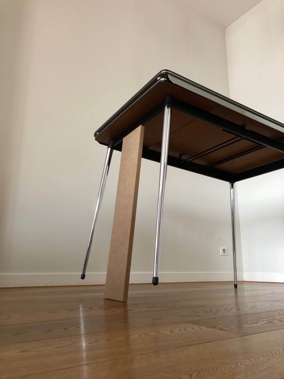 Extendable table