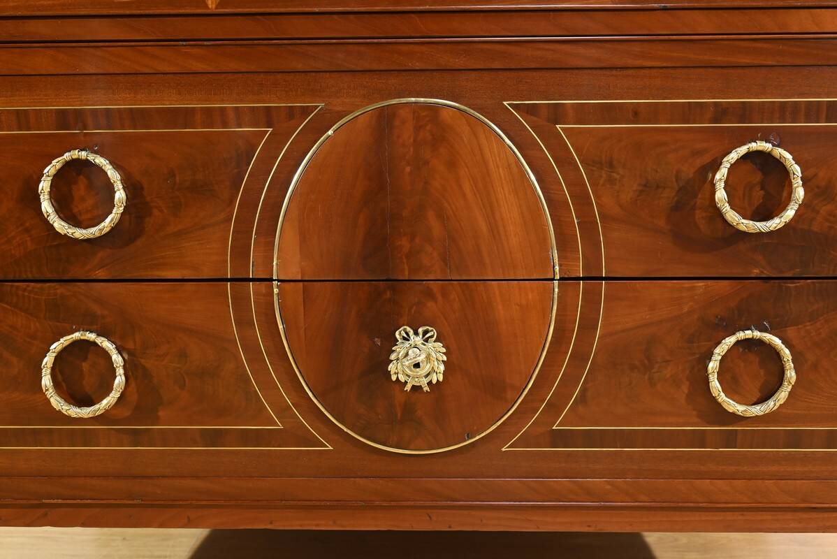 Rare mahogany commode, Louis XVI period – 2nd half of the 18th century.