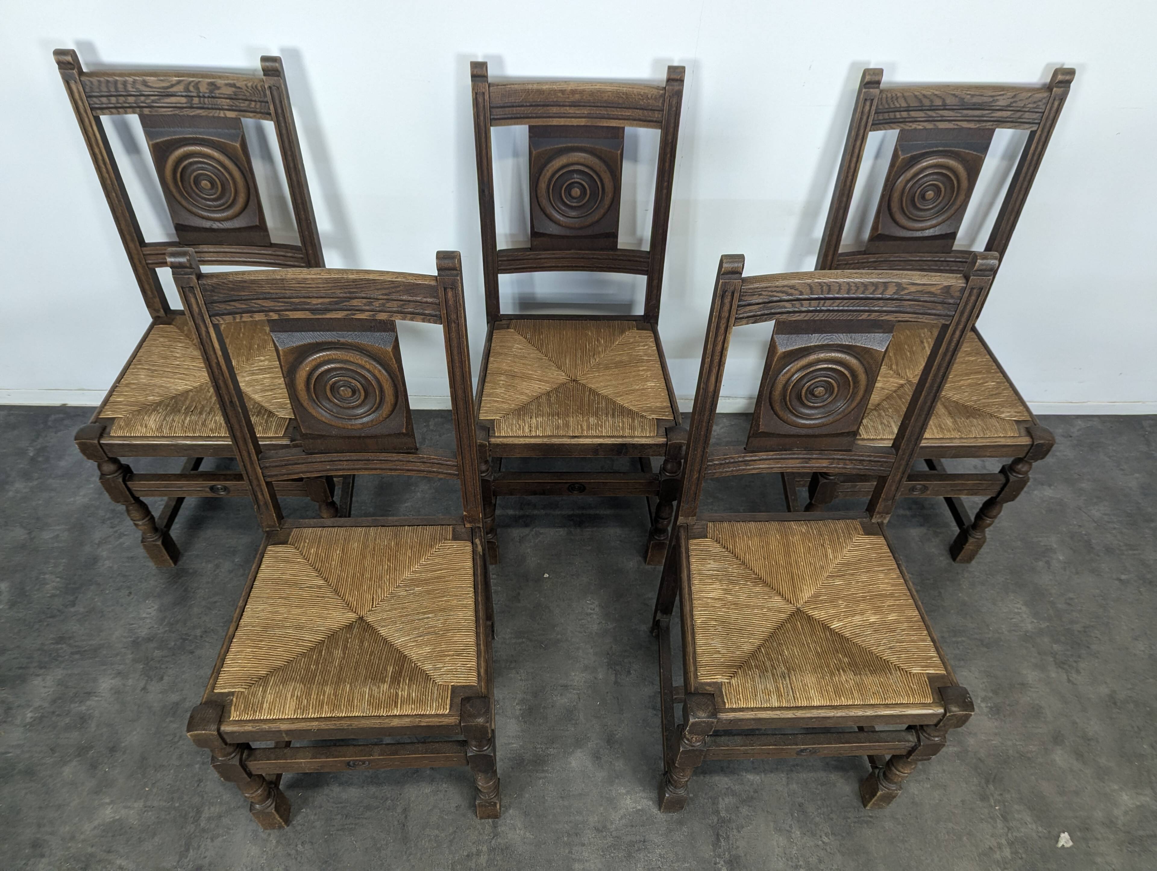 Série de 5 chaises dans l'esprit de Dudouyt