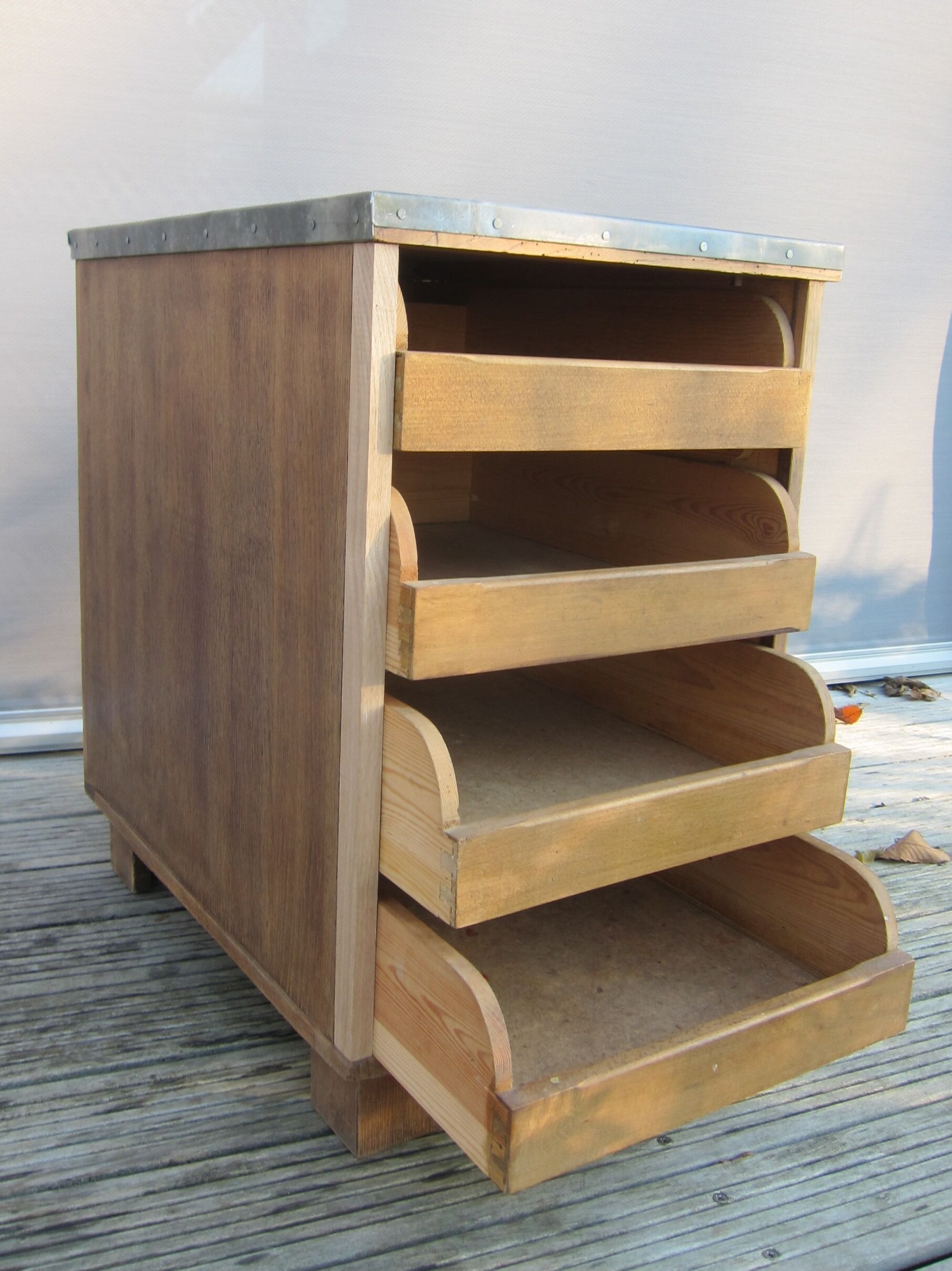 Furniture of haberdashery 4 drawers and zinc