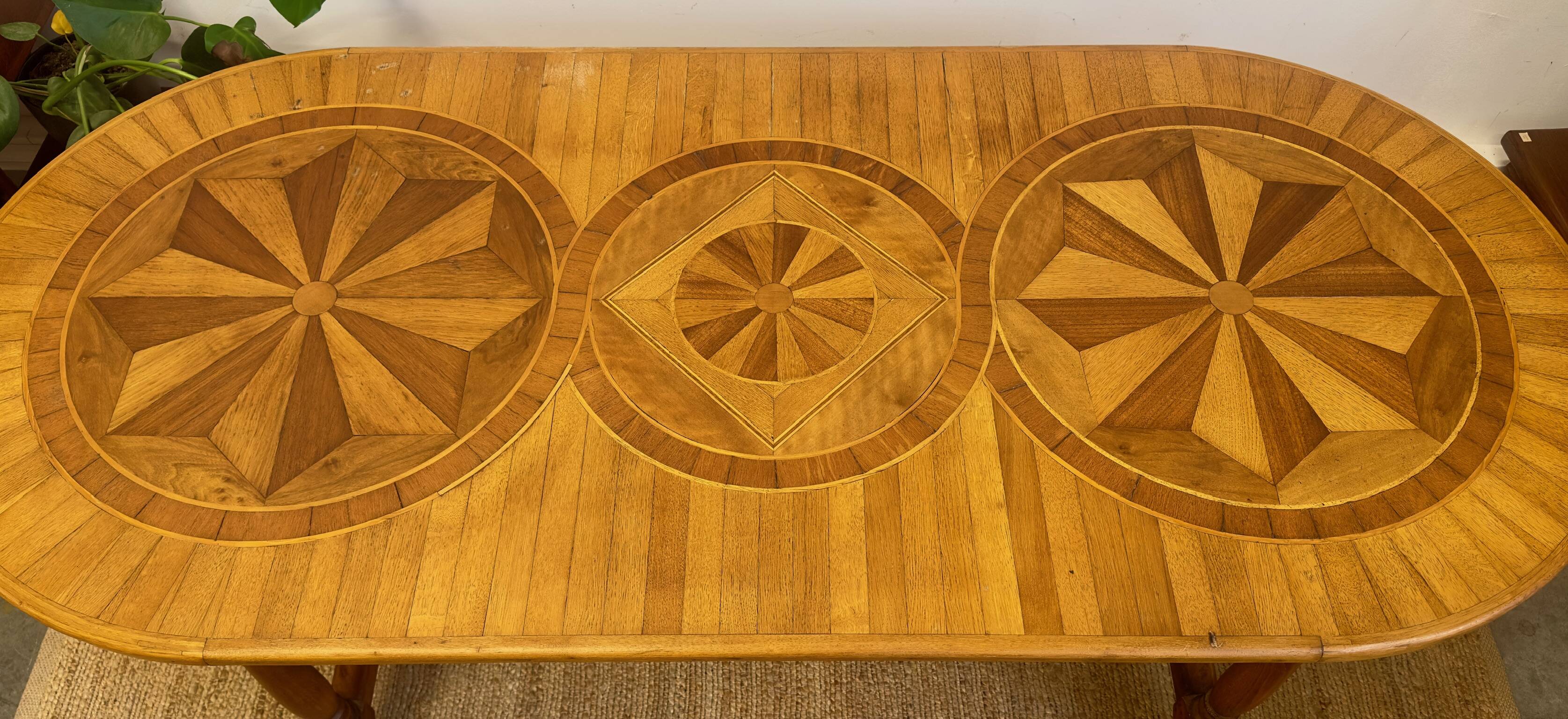 Large marquetry wooden dining table – Top with rosette decoration