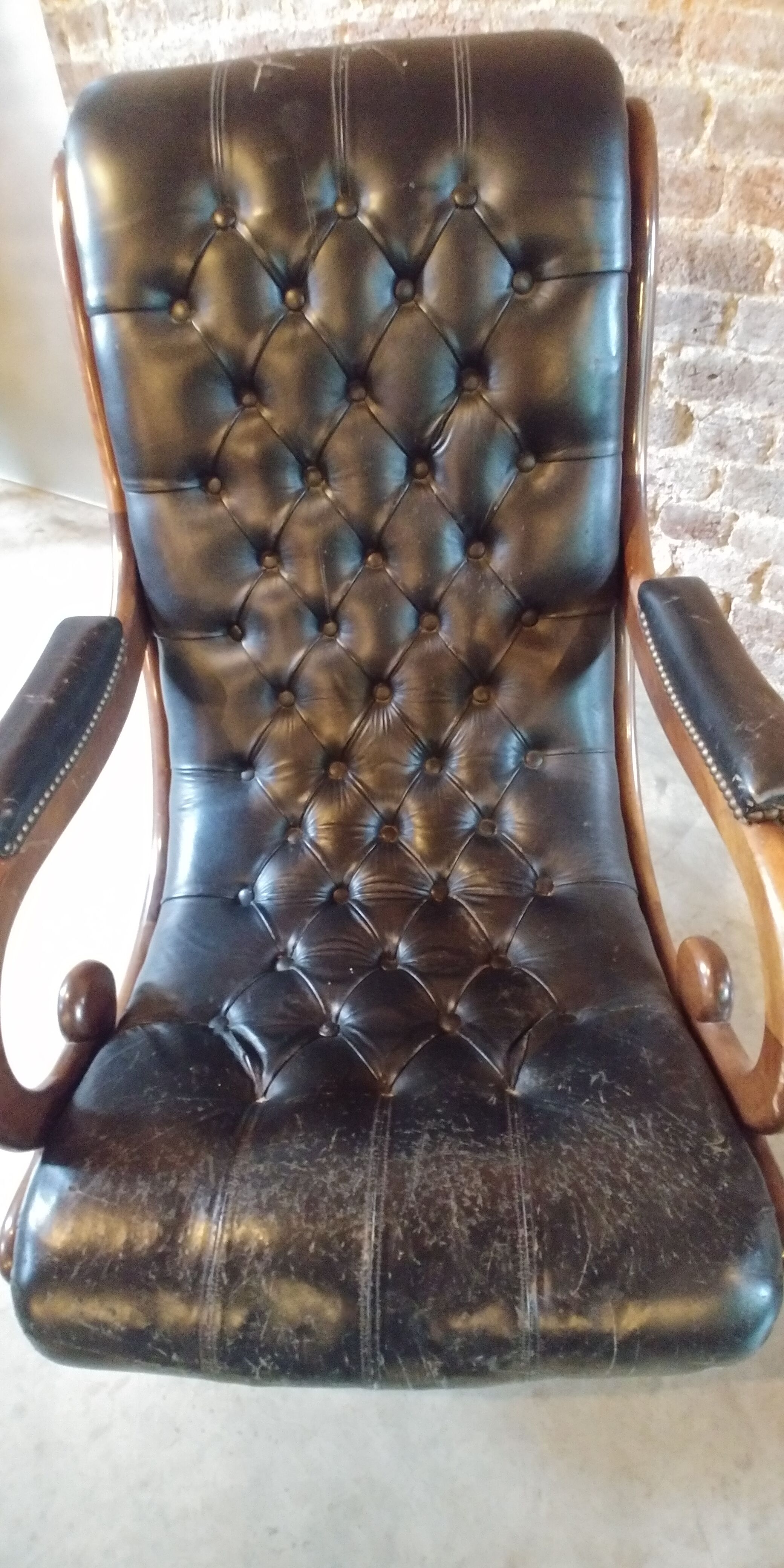 Chesterfield Victoria