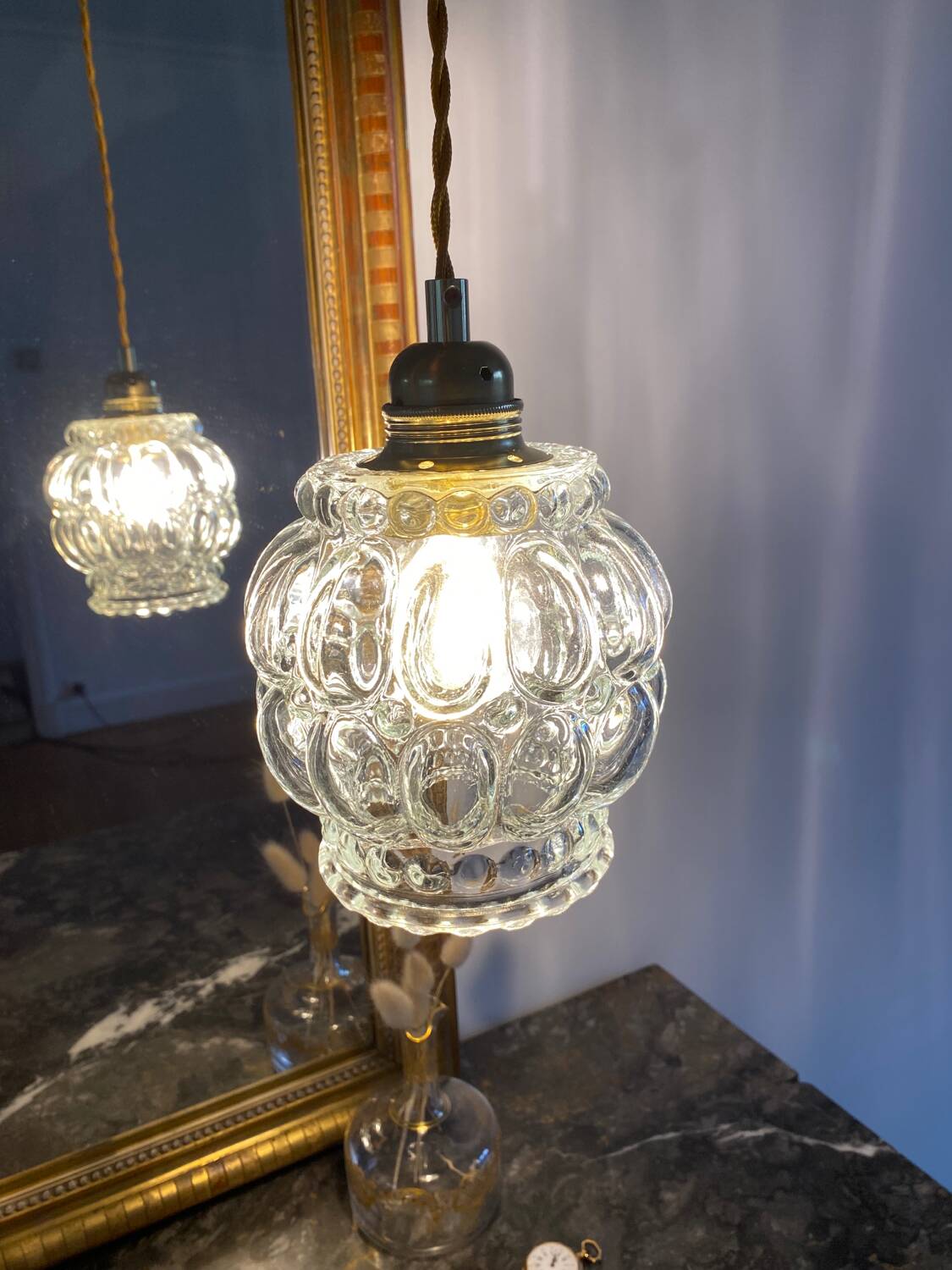 Walking lamp with vintage glass globe