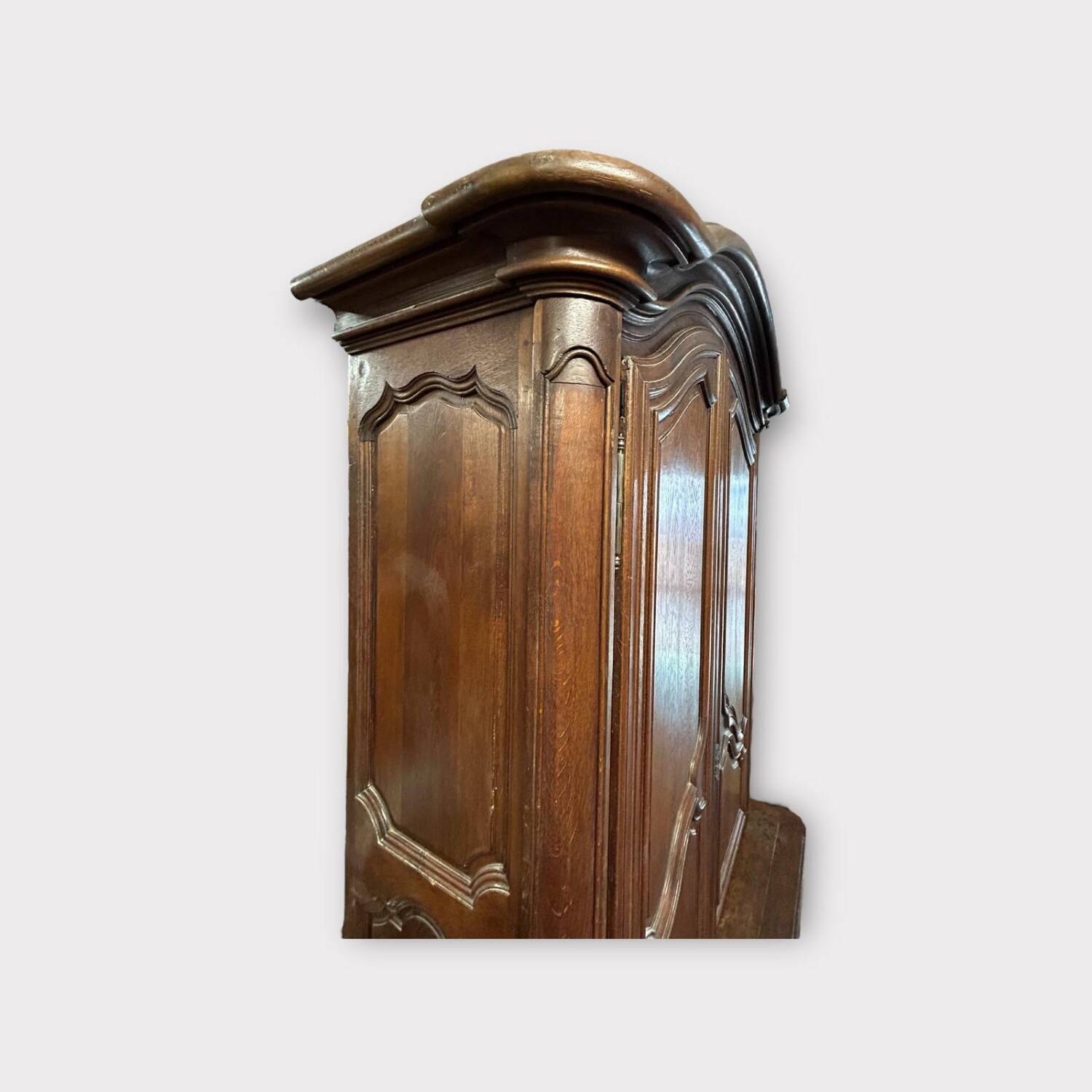 Two-body presentation buffet from the regency period in oak, 18th century parisian work