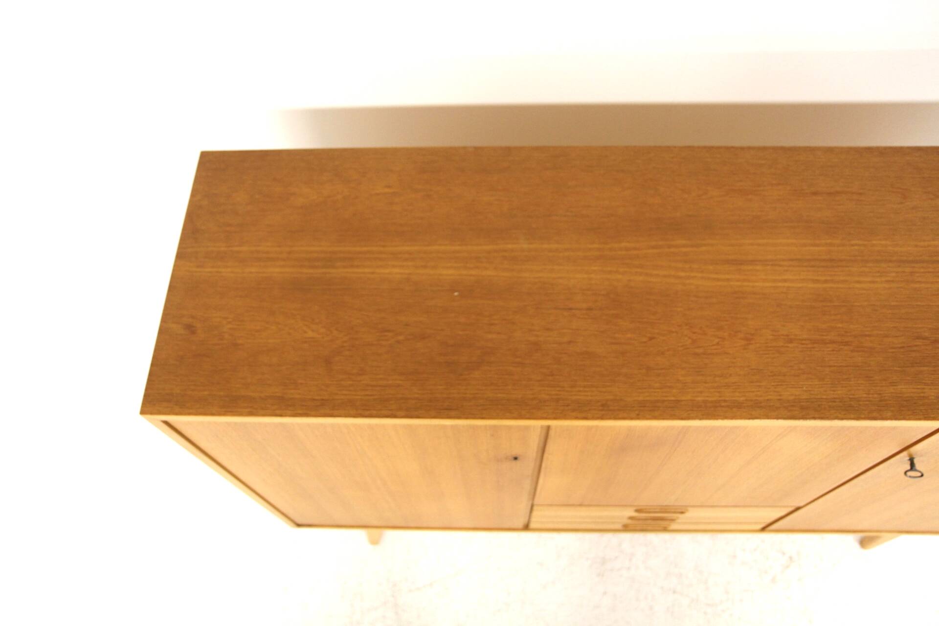Enfilade scandinave en teck et en chêne, Suède, 1960
