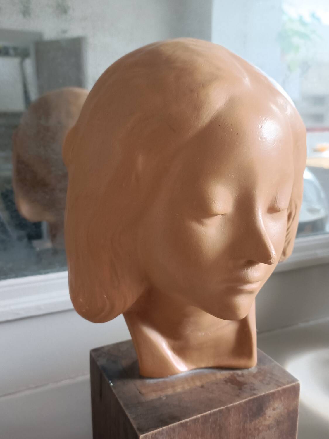 Young girl bust