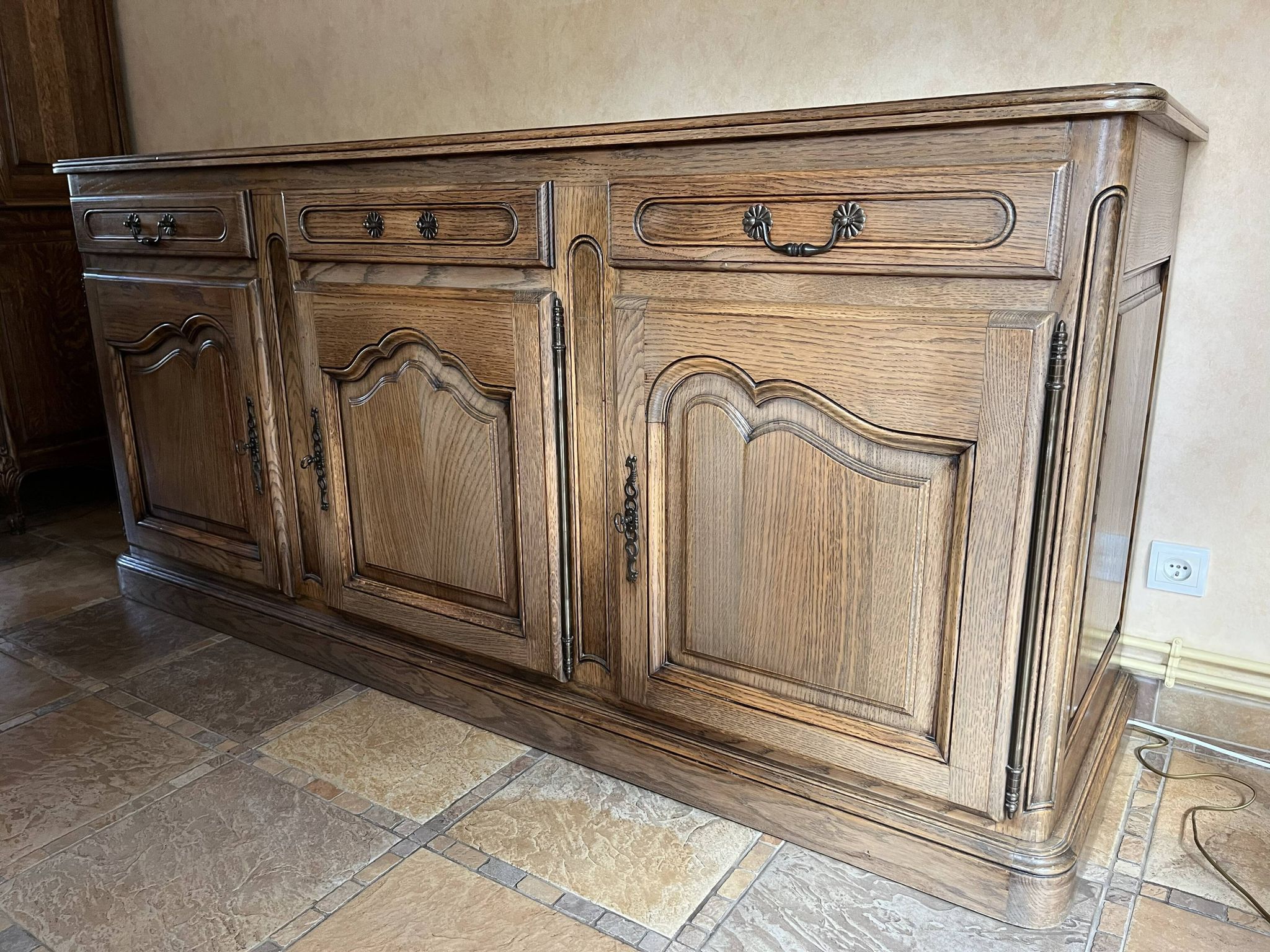 Buffet bas 3 portes en chêne
