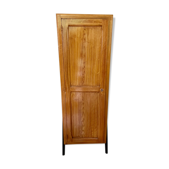 Small wooden cabinet