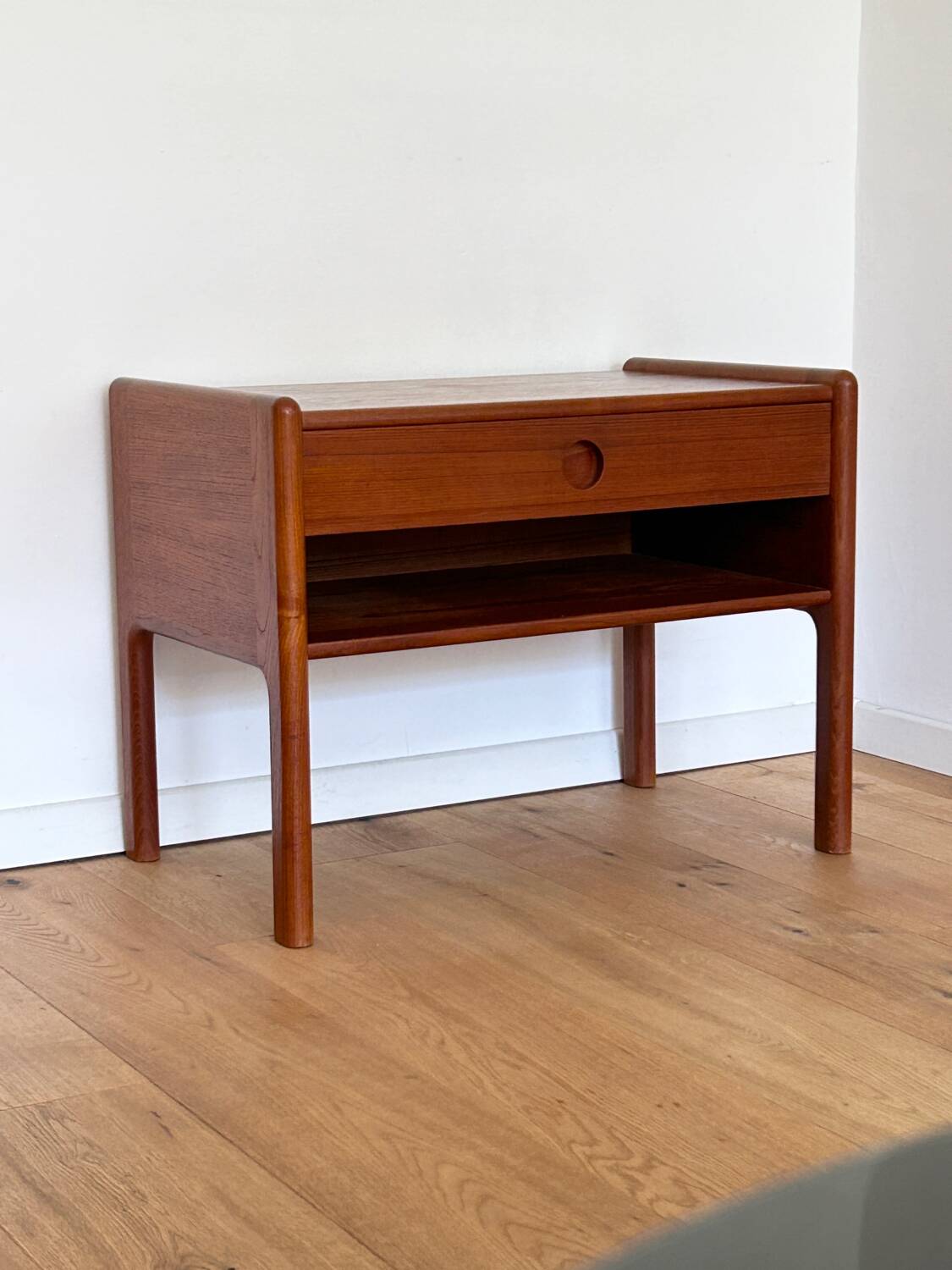 Kai Kristiansen Table de nuit Vildbjerg Møbelfabrik VM 202 Buffet en teck