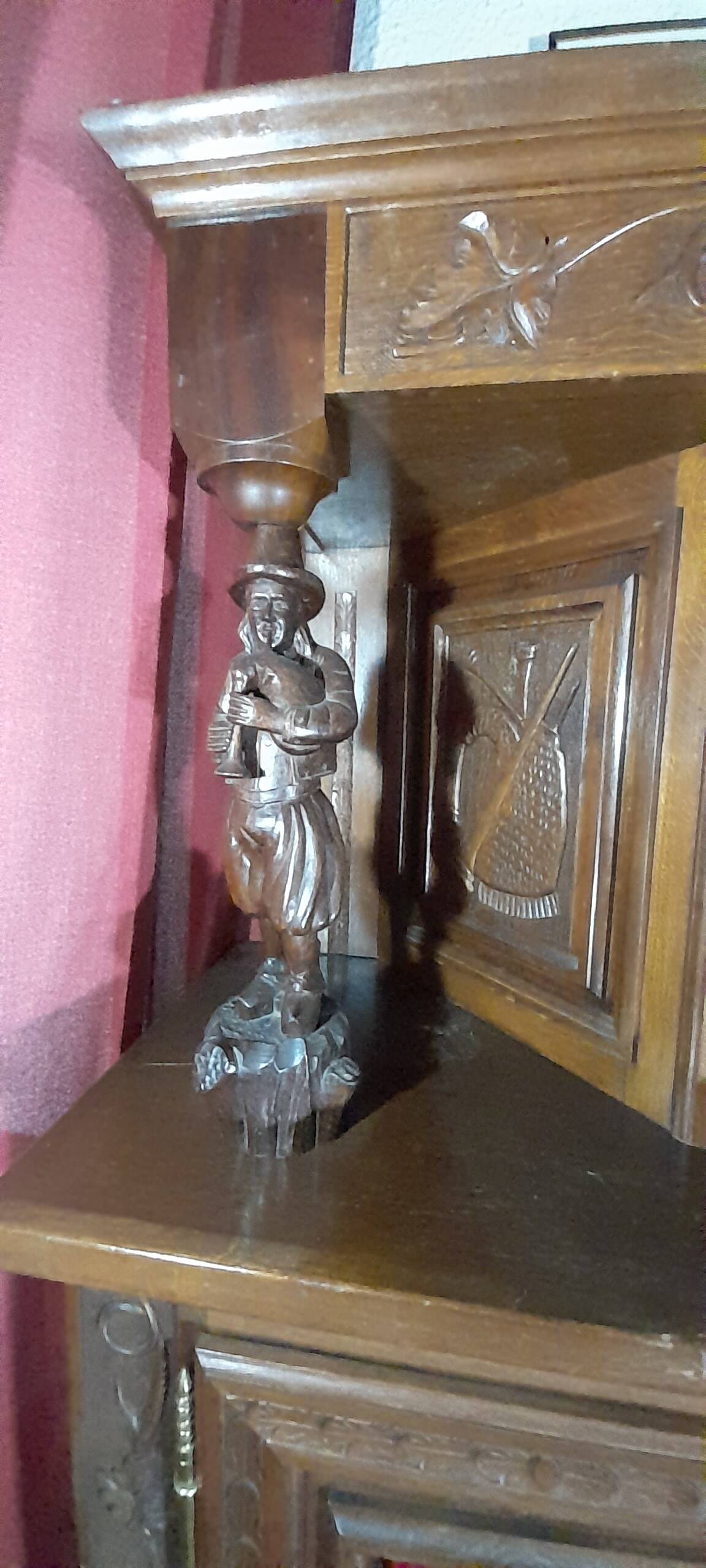 Breton buffet furniture 2 bodies carved by a Breton craftsman in oak with 2 keys