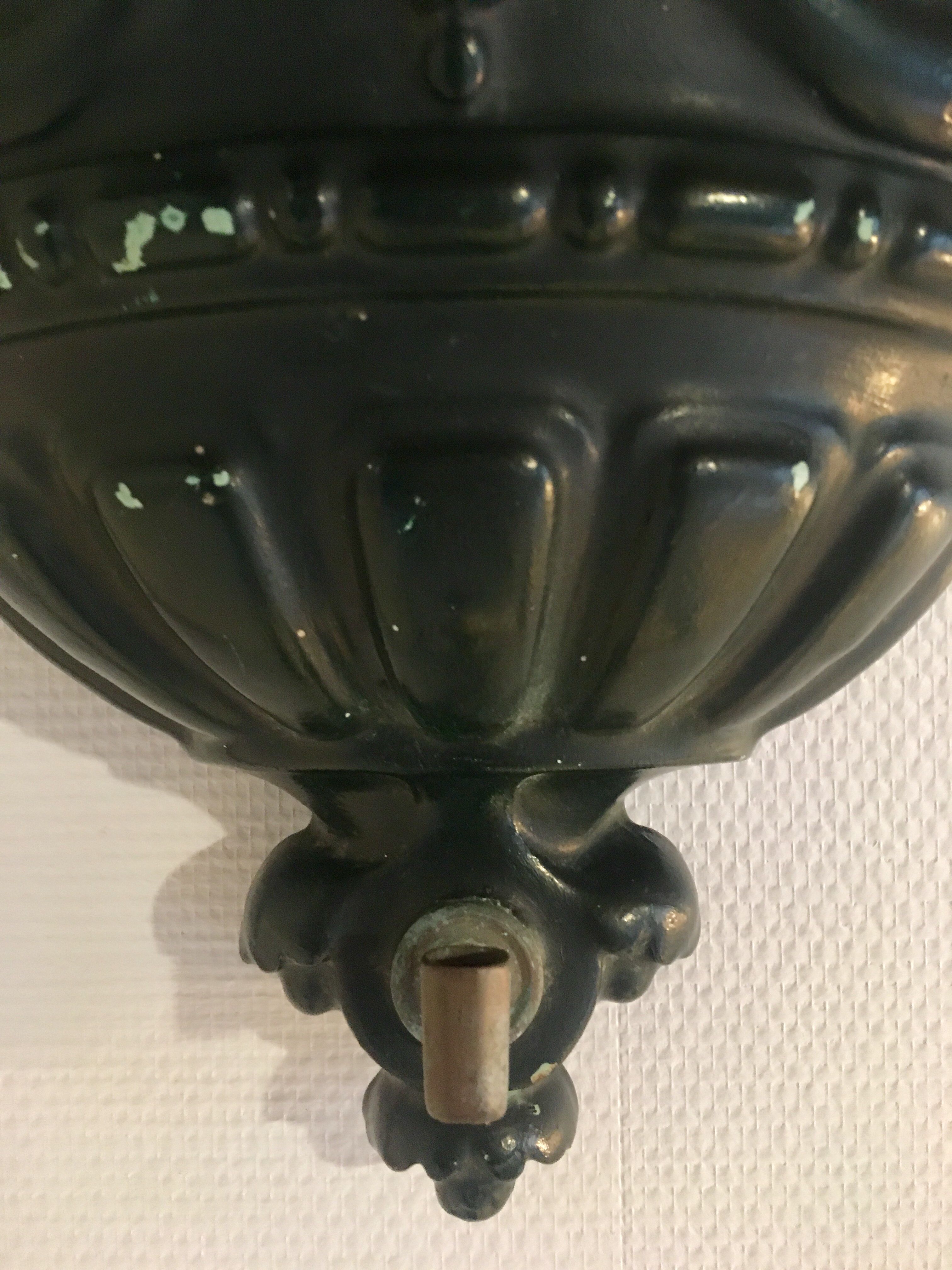 Vintage outdoor wall basin in cast iron green paint